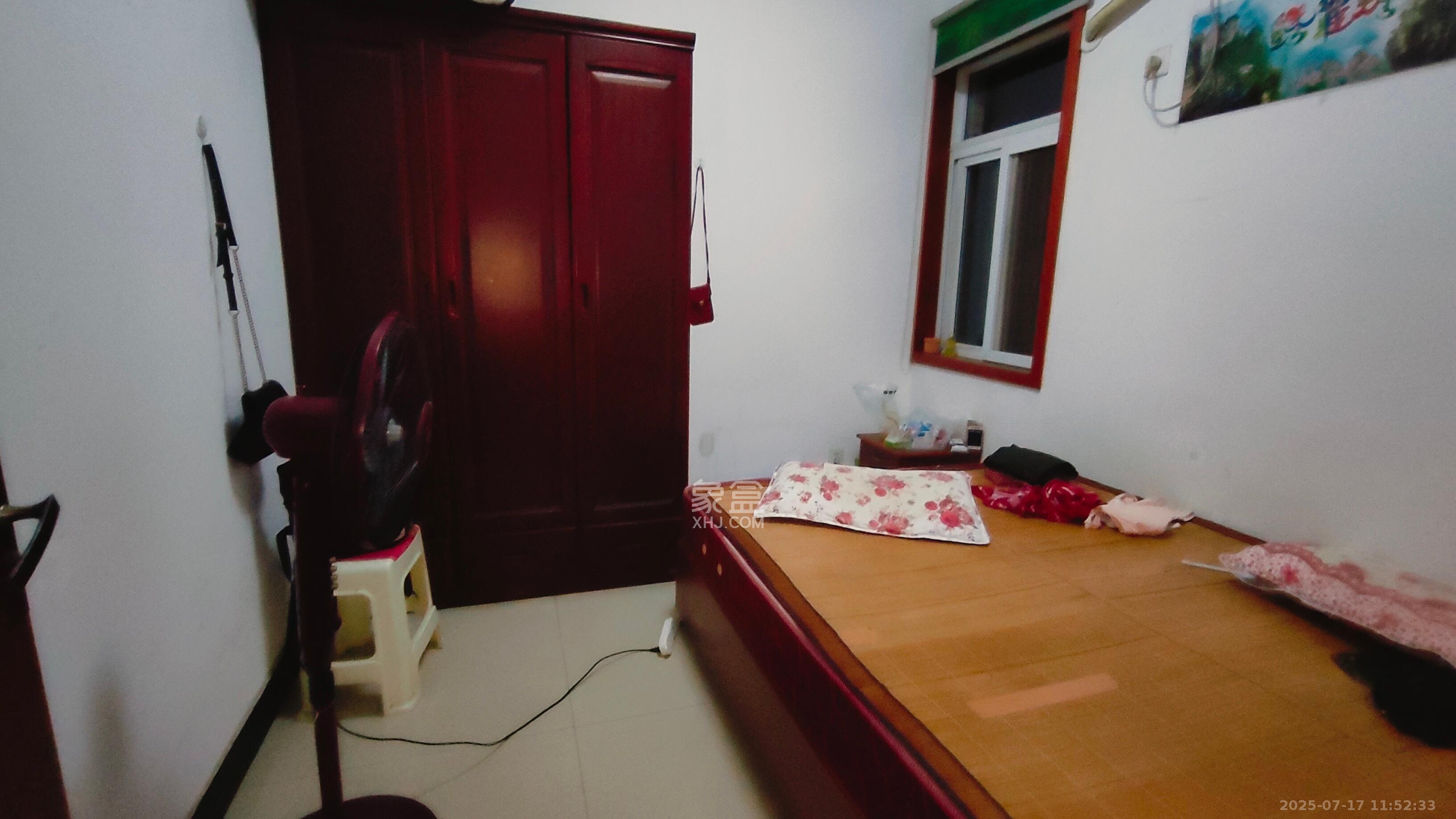 楚天家园  3室2厅2卫    2000.0元/月 楚天家园  3室2厅2卫    2000.0元/月室内图