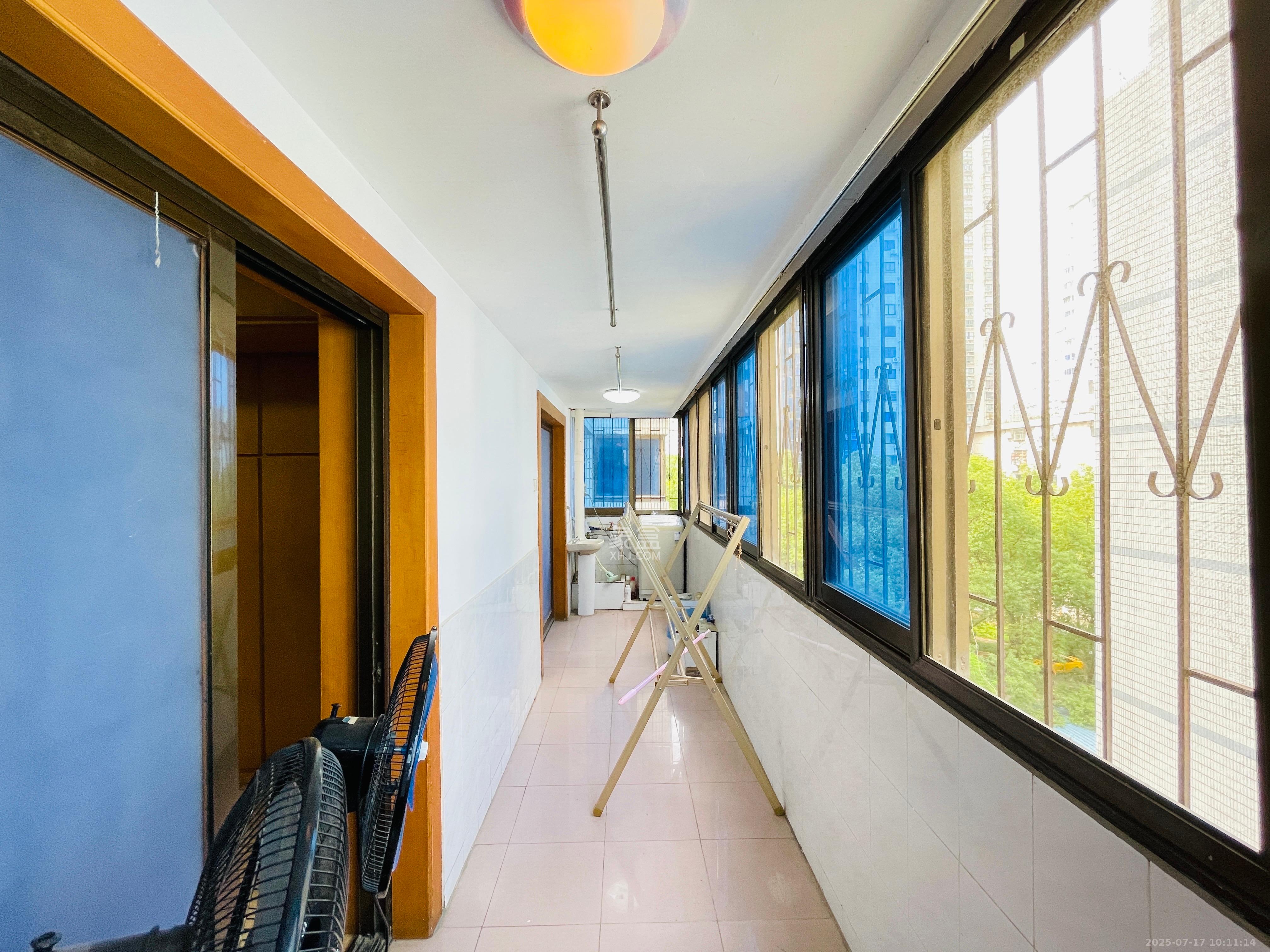 银园公寓(芙蓉区) 3室1厅1卫 2600.0元/月 银园公寓(芙蓉区) 3室1厅1卫 2600.0元/月室内图