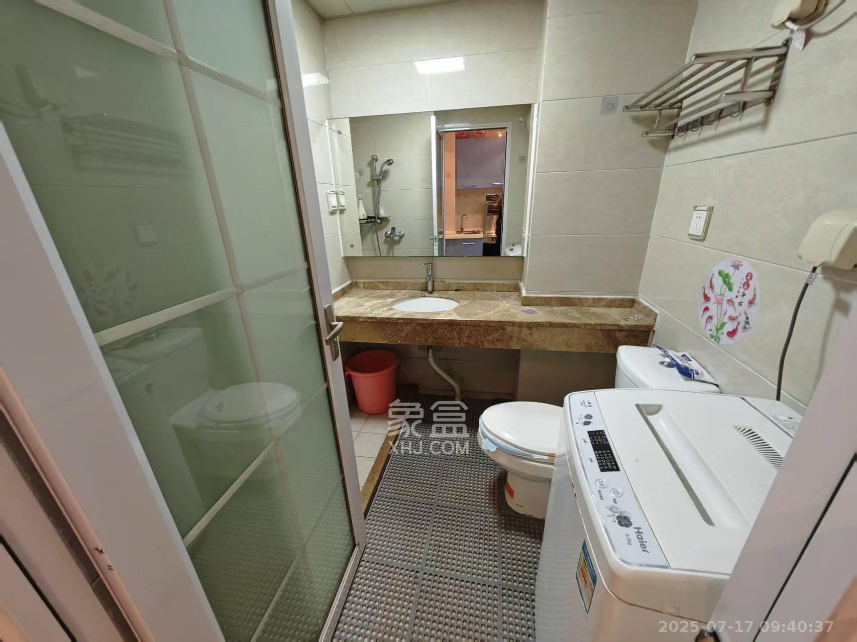 西子一间  1室1厅1卫    1600.0元/月室内图