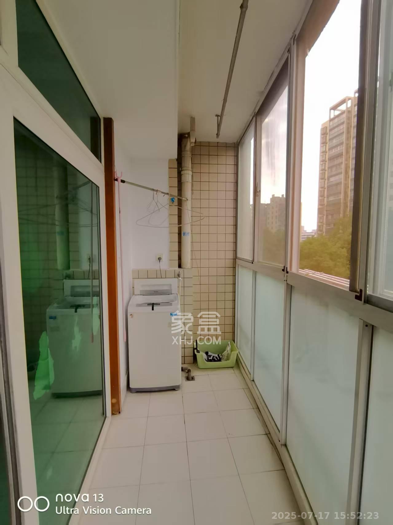 麓谷加州阳光  2室2厅1卫   2200.00元/月室内图
