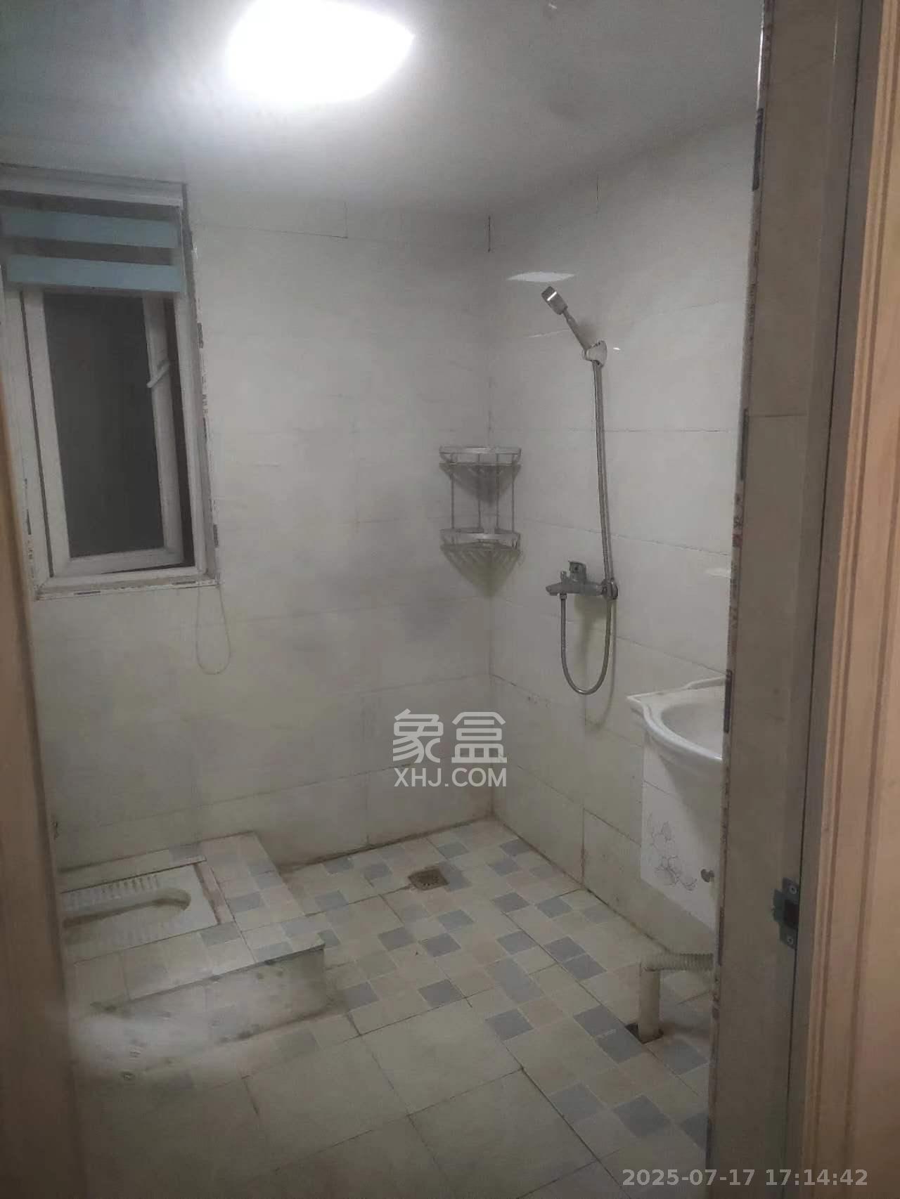 金地三千府(金地湖山樾、金地自在城)  3室2厅1卫    1400.0元/月 金地三千府(金地湖山樾、金地自在城)  3室2厅1卫    1400.0元/月室内图