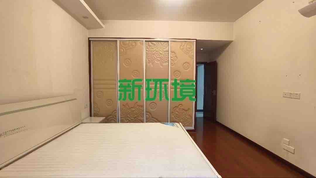 鑫成君泰  4室2厅2卫   2100.00元/月室内图
