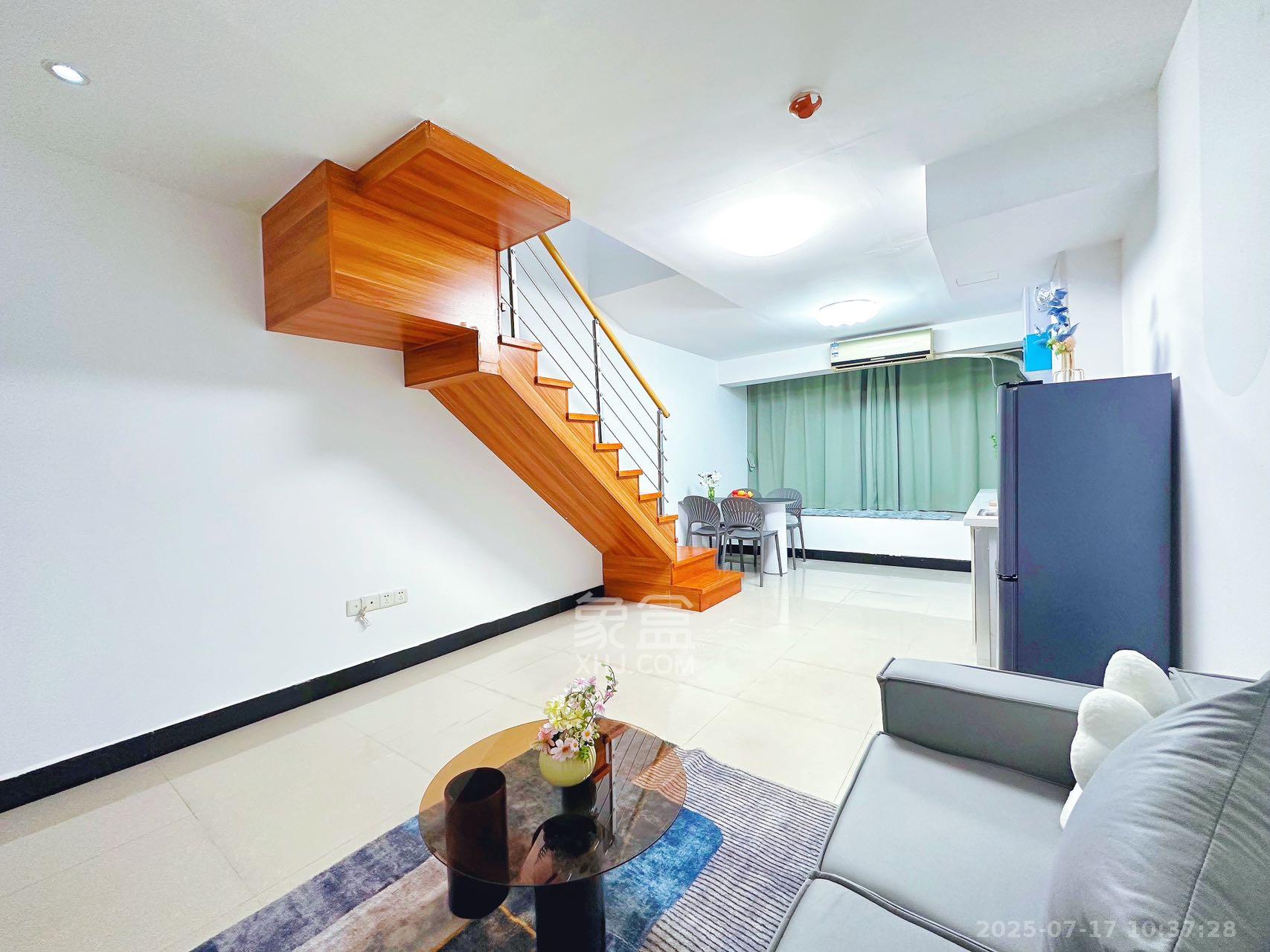 金色loft（鑫秋大厦）  1室0厅0卫   2100.00元/月室内图