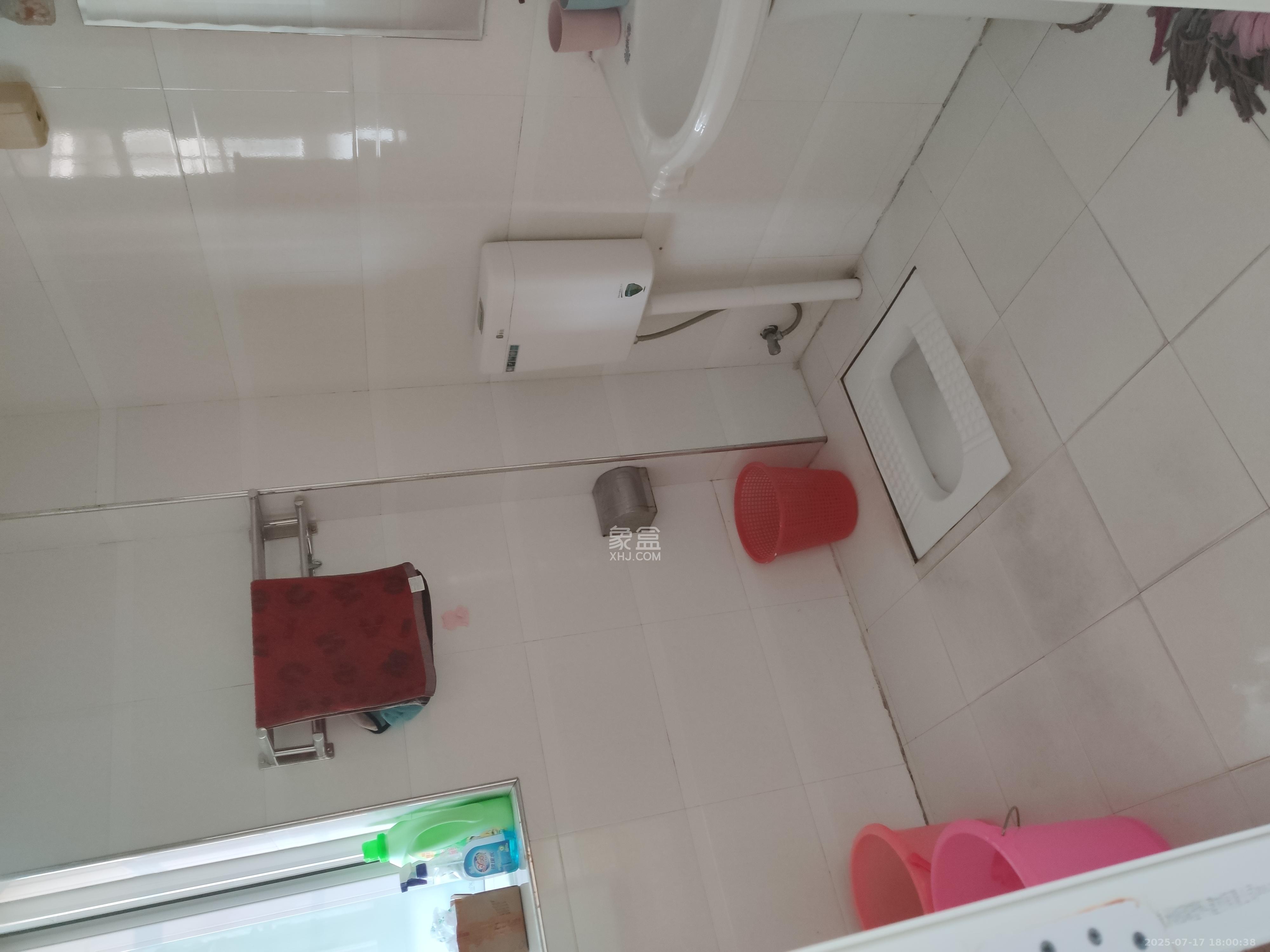 红树湾  1室2厅1卫   1800.00元/月室内图