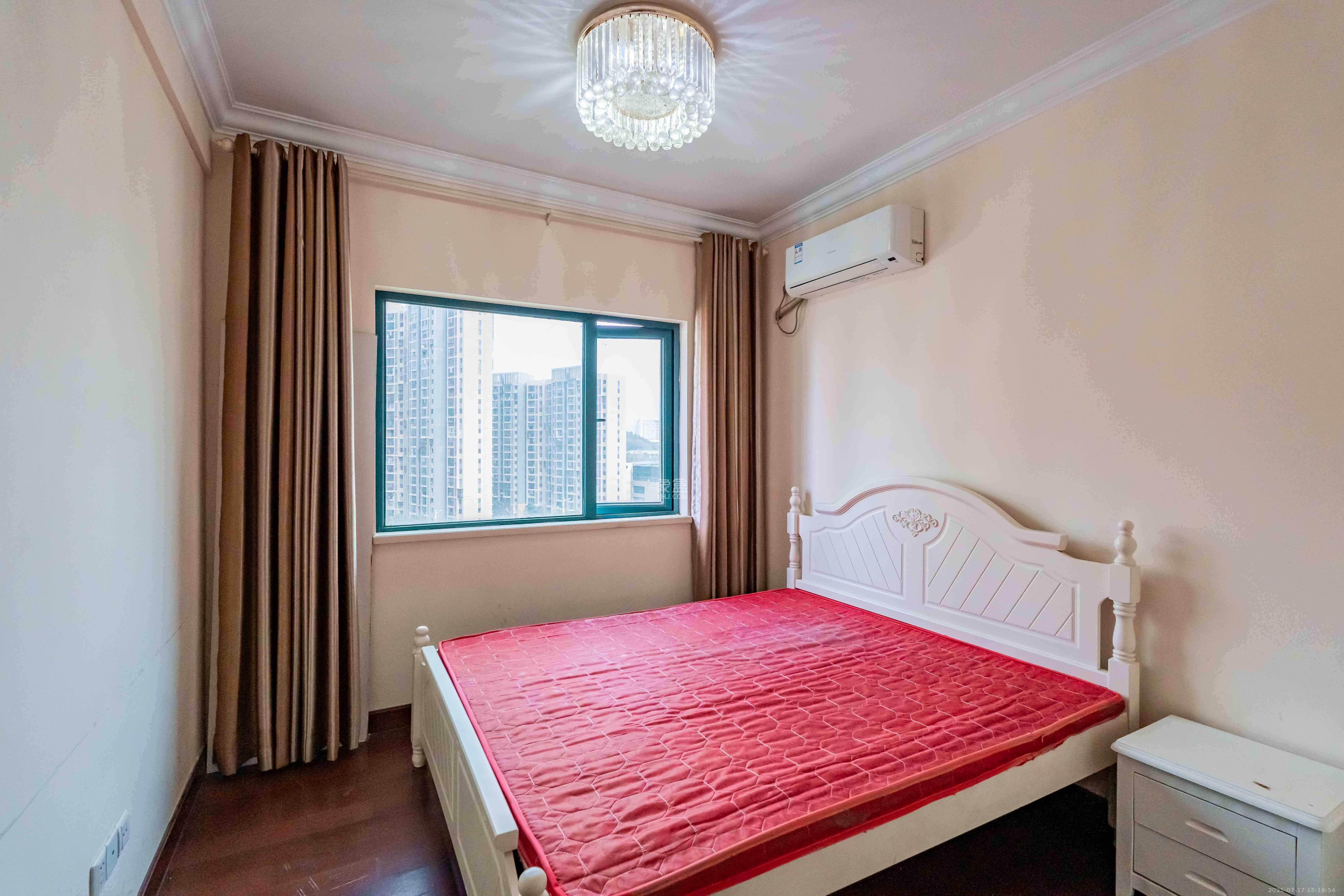 恒大雅苑 3室2厅2卫 2500.0元/月 恒大雅苑 3室2厅2卫 2500.0元/月室内图