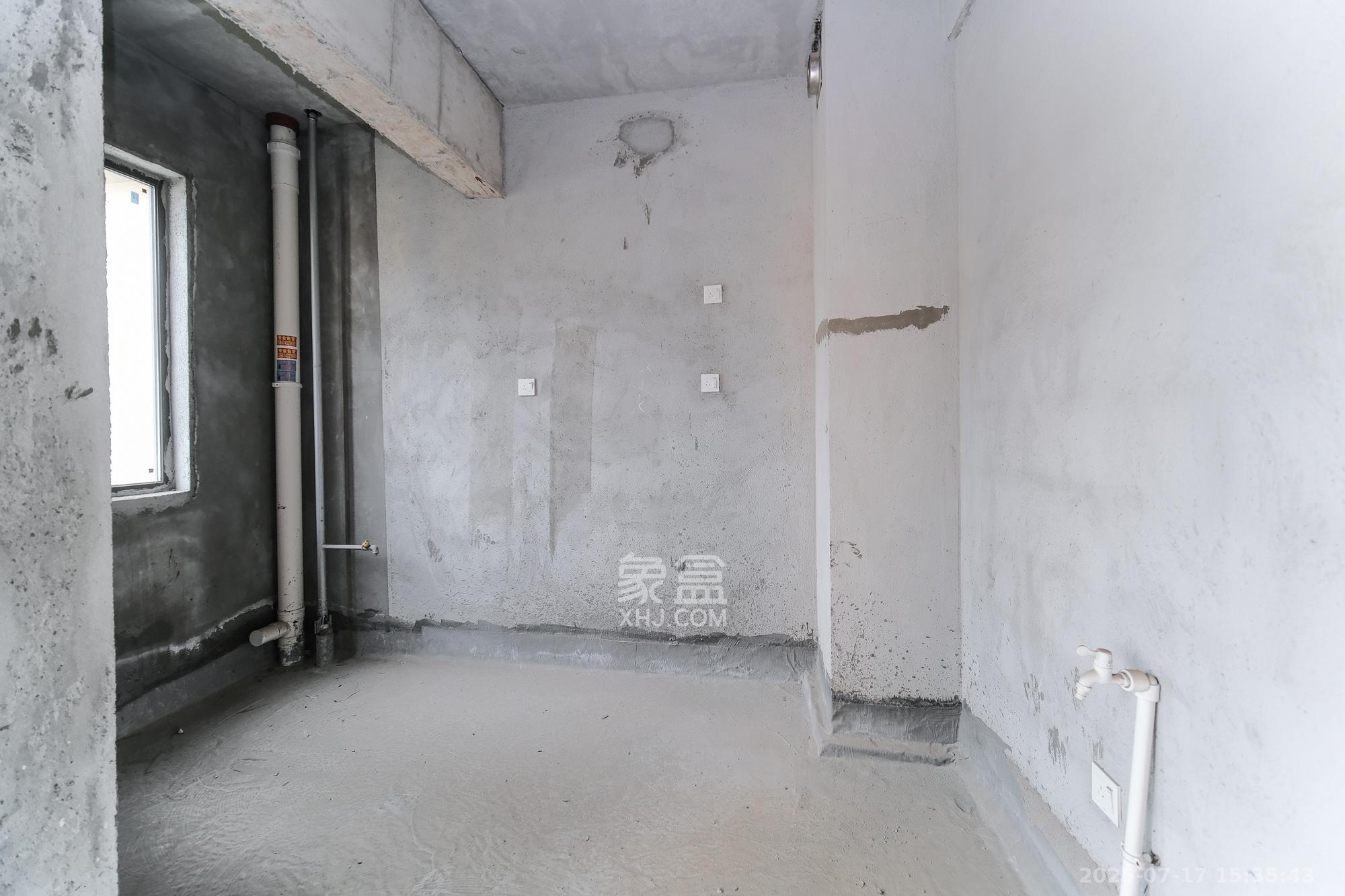 星雅美辰  4室2厅2卫    112.0万 星雅美辰  4室2厅2卫    112.0万厨房