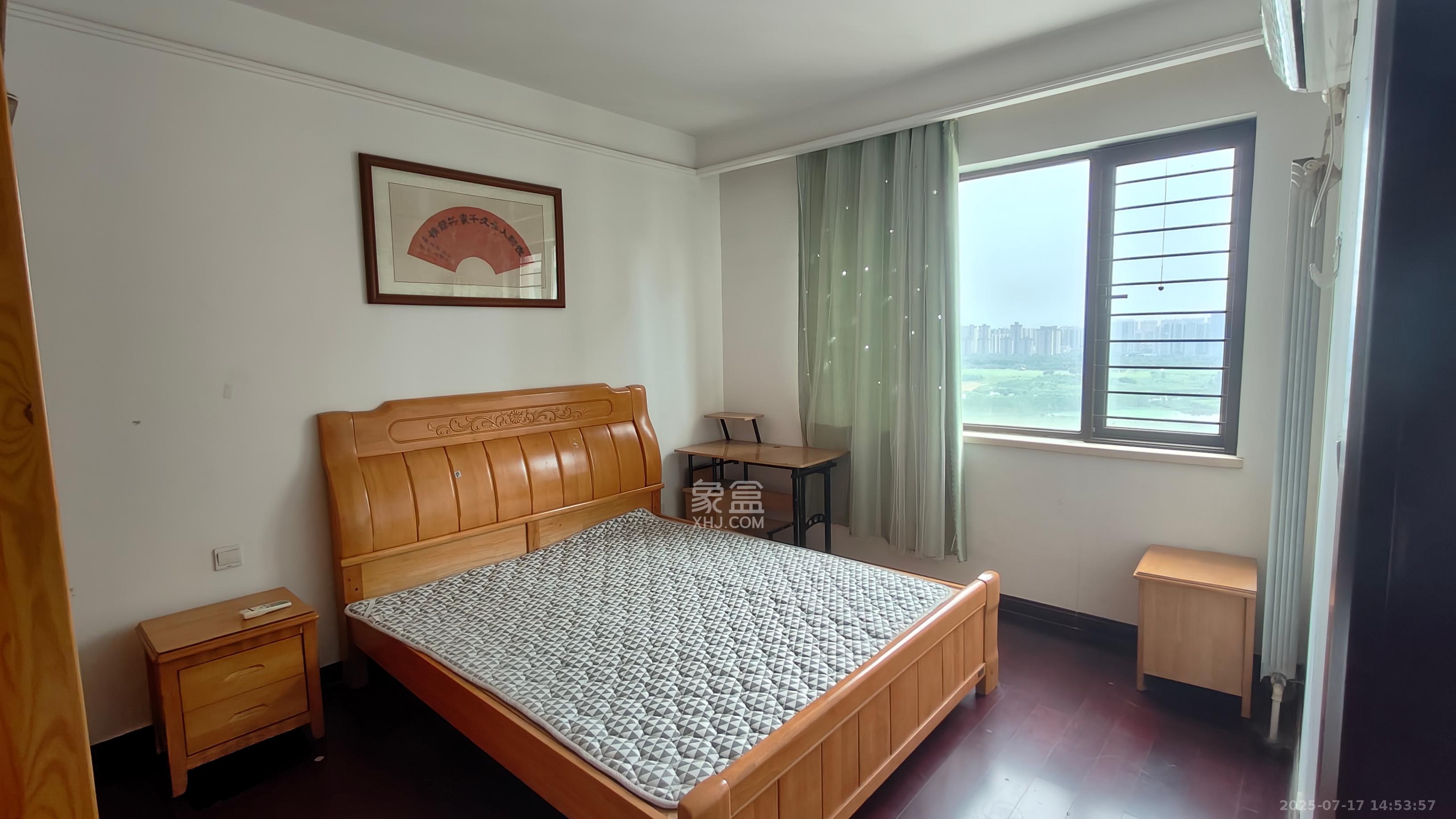 中海国际二期  3室2厅1卫    2100.0元/月 中海国际二期  3室2厅1卫    2100.0元/月室内图