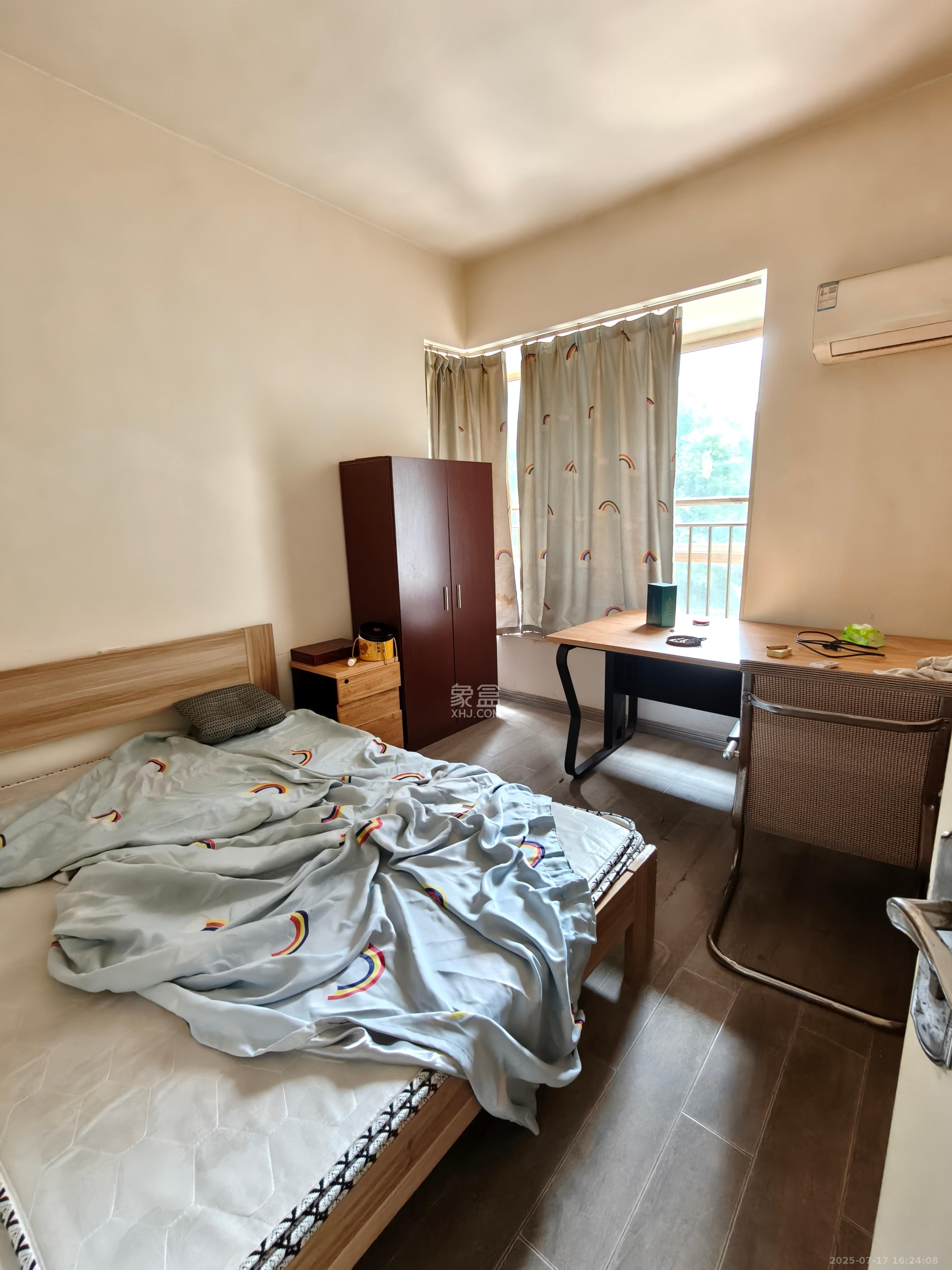 星城荣域  3室2厅1卫   2800.00元/月室内图