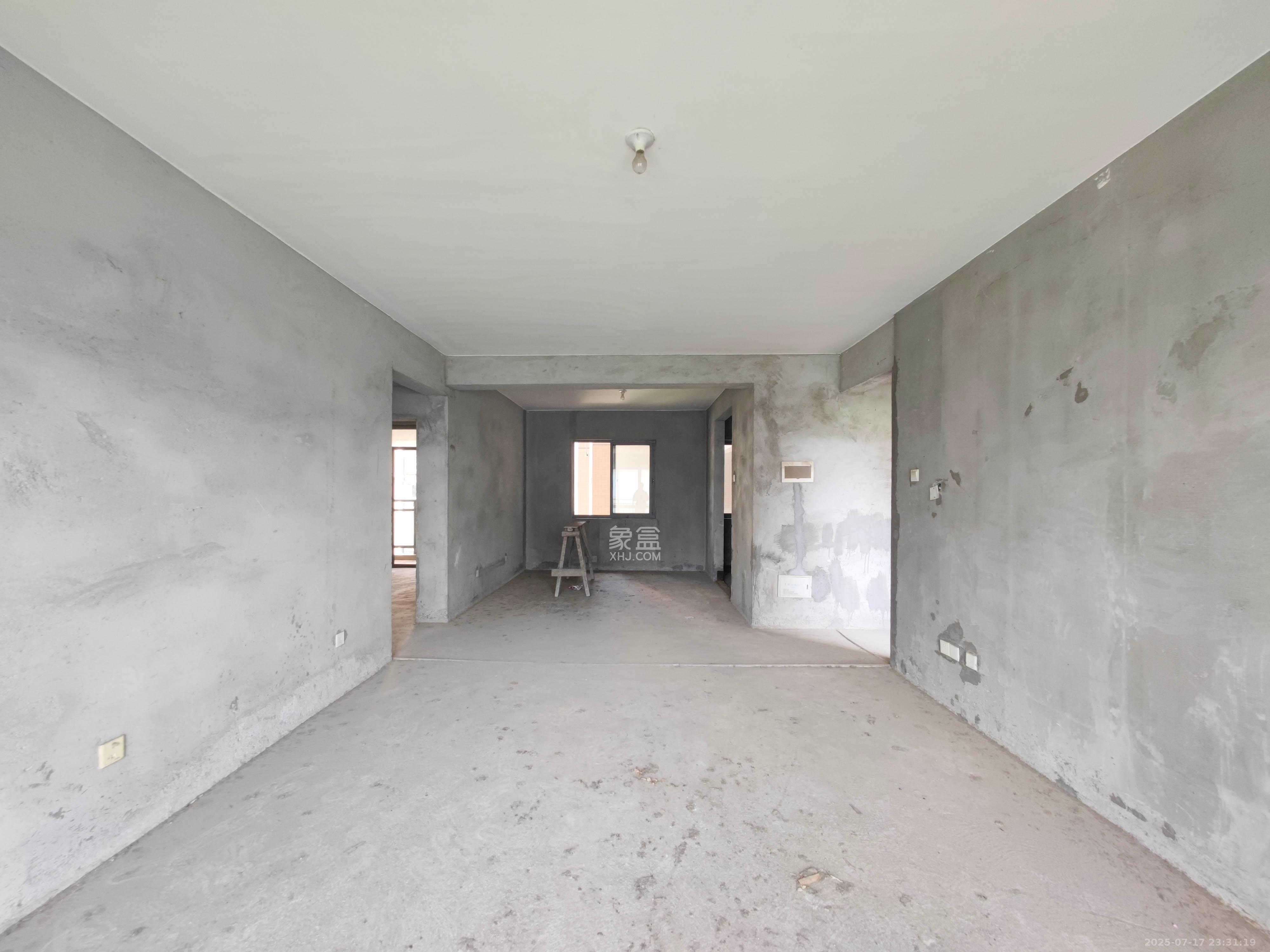 鑫天御景湾 3室2厅2卫 106.8万 鑫天御景湾 3室2厅2卫 106.8万客厅