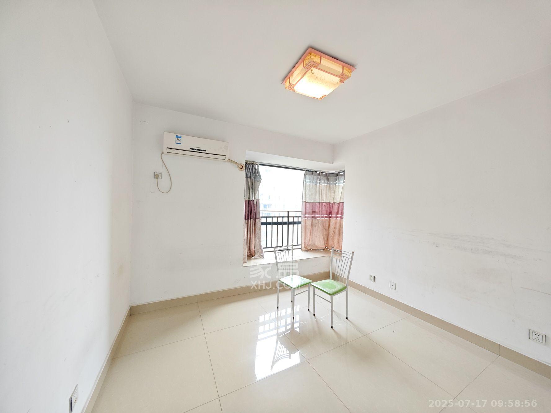 湘府9号  3室2厅1卫    2400.0元/月室内图