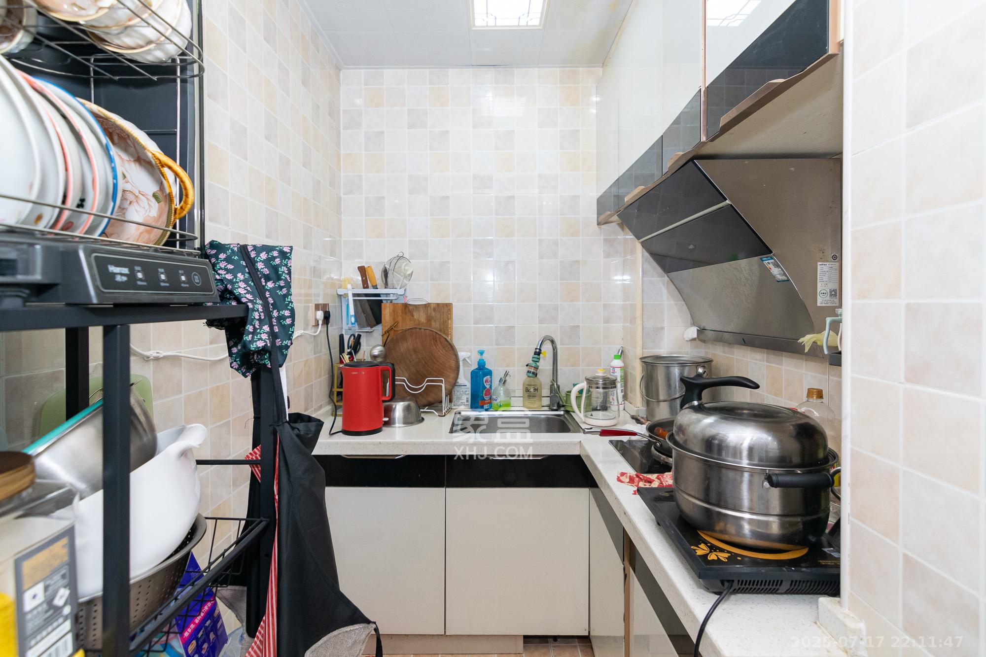 润和紫郡一期  2室2厅1卫    38.8万 润和紫郡一期  2室2厅1卫    38.8万厨房