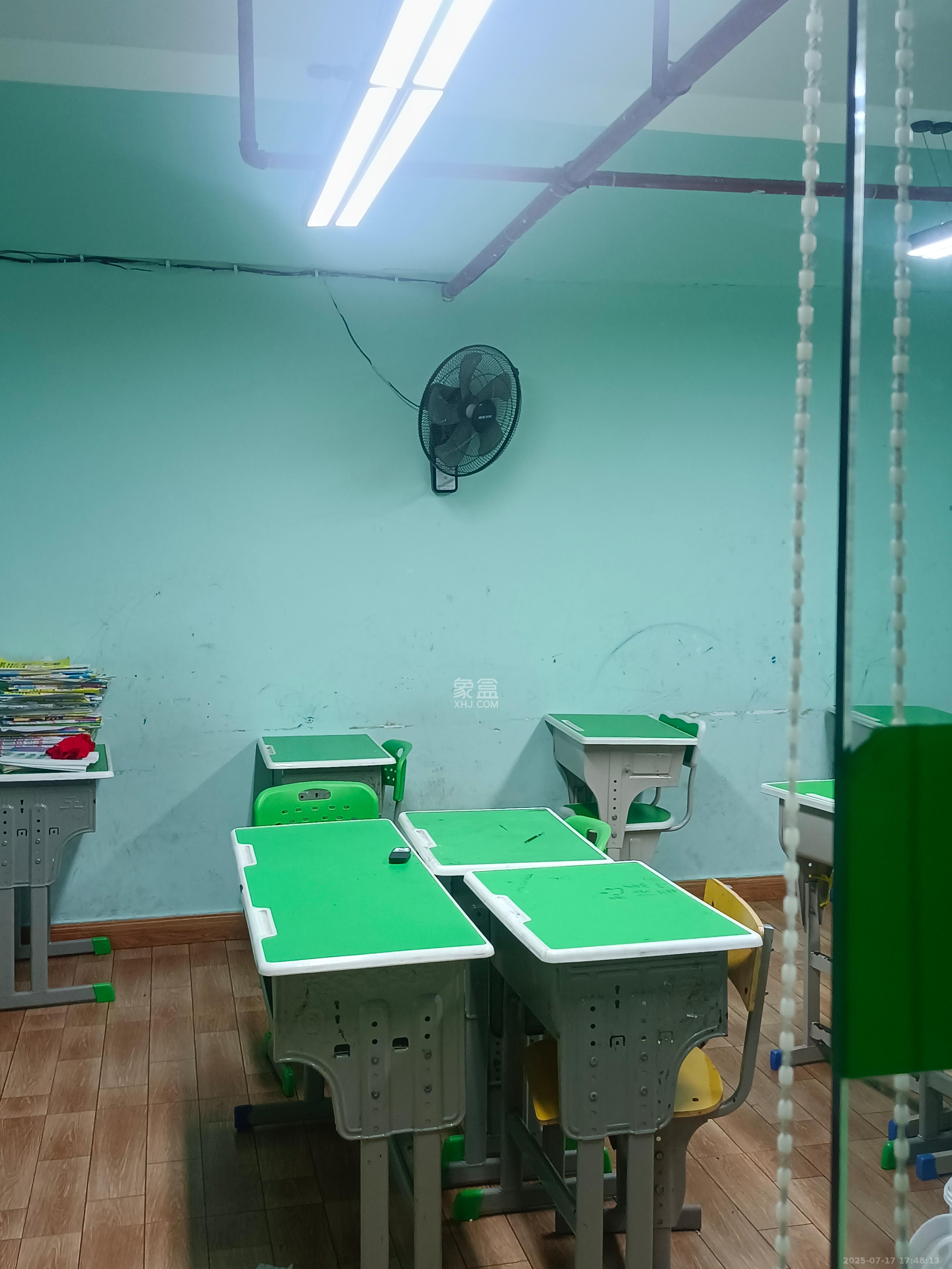 星湖湾一期高层 1室1厅1卫 3000.0元/月 星湖湾一期高层 1室1厅1卫 3000.0元/月室内图