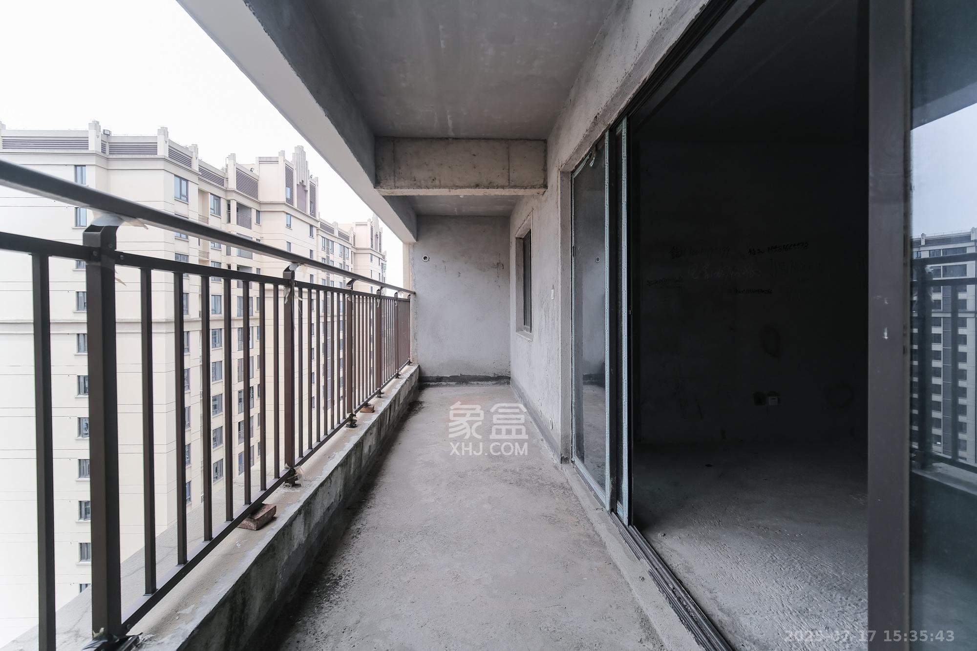 星雅美辰  4室2厅2卫    112.0万 星雅美辰  4室2厅2卫    112.0万阳台