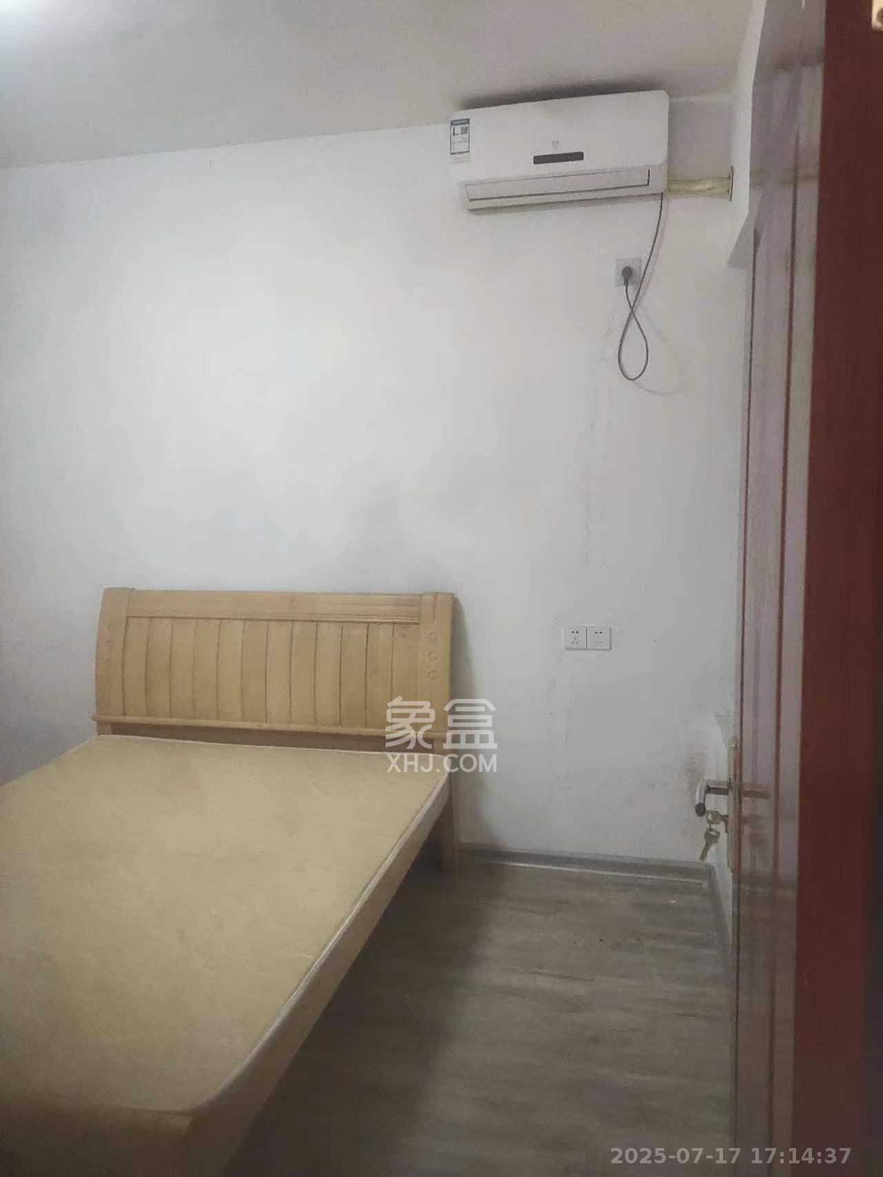 金地三千府（金地湖山樾、金地自在城）  3室2厅1卫    1400.0元/月室内图