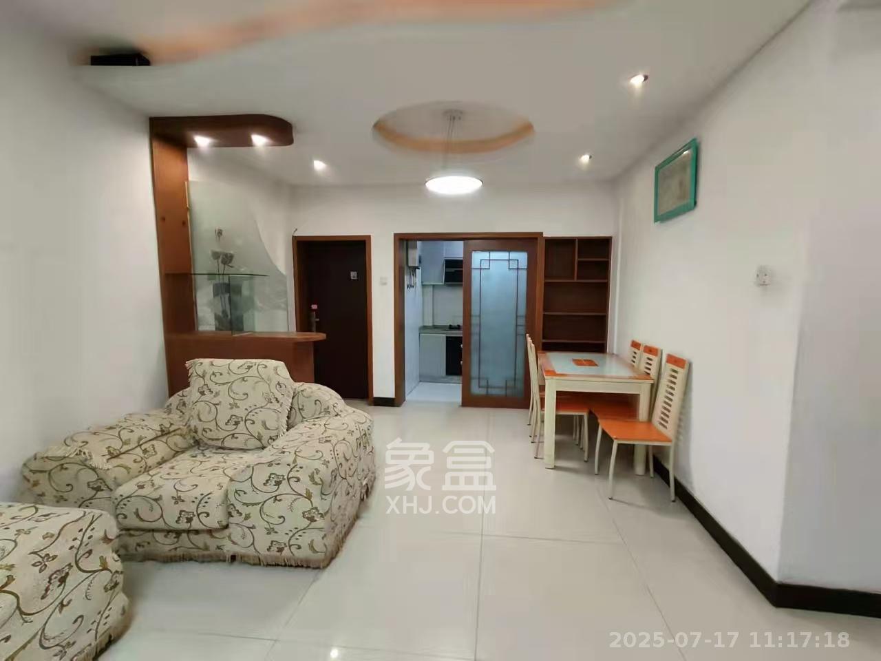 星城国际  3室2厅2卫   1700.00元/月室内图