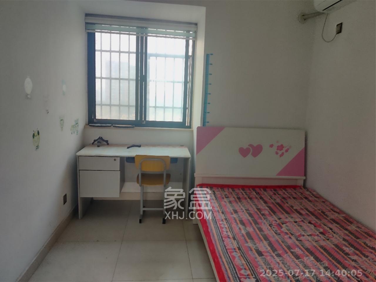 优山美地  1室2厅1卫   2300.00元/月室内图