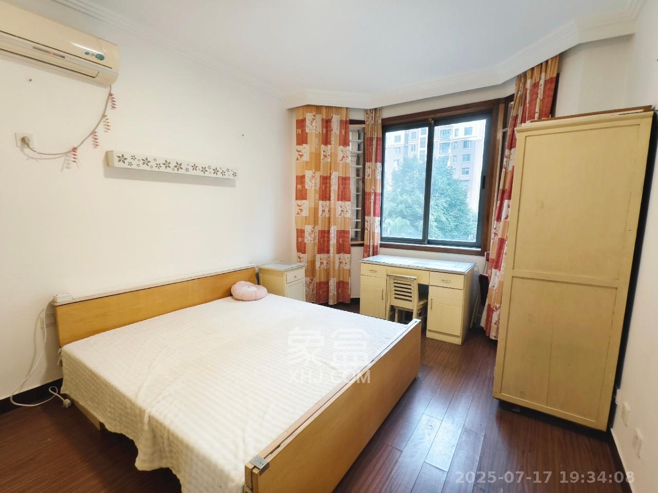 上海城小区  2室2厅1卫    2300.0元/月室内图