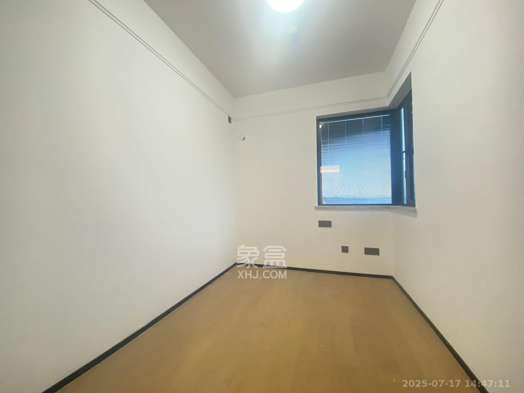 万科魅力之城天阔里  3室1厅2卫    2400.0元/月 万科魅力之城天阔里  3室1厅2卫    2400.0元/月室内图