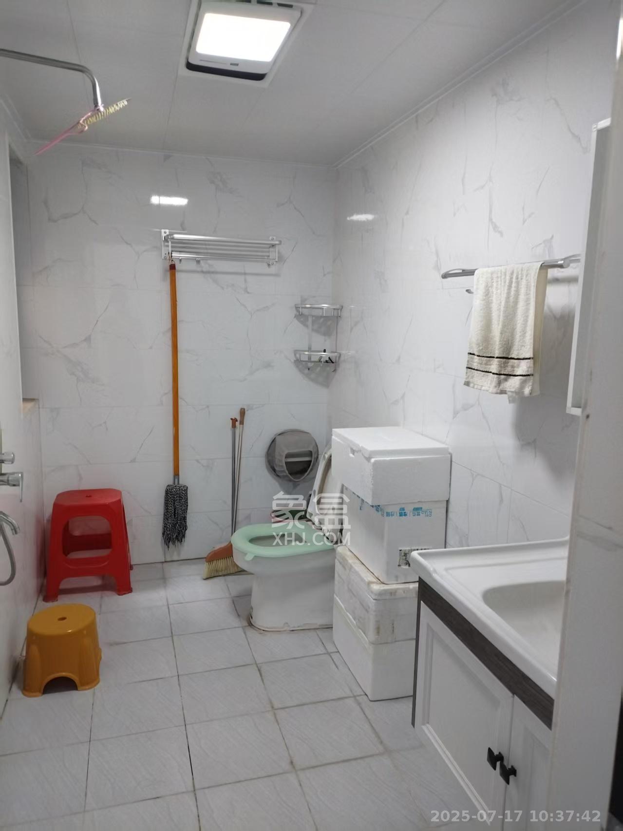 中建嘉和城  3室2厅2卫    2500.0元/月室内图