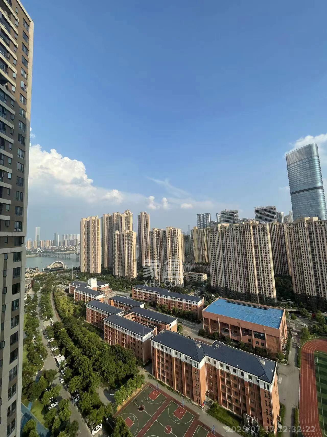 万科里金域国际  3室2厅2卫   4000.00元/月室内图