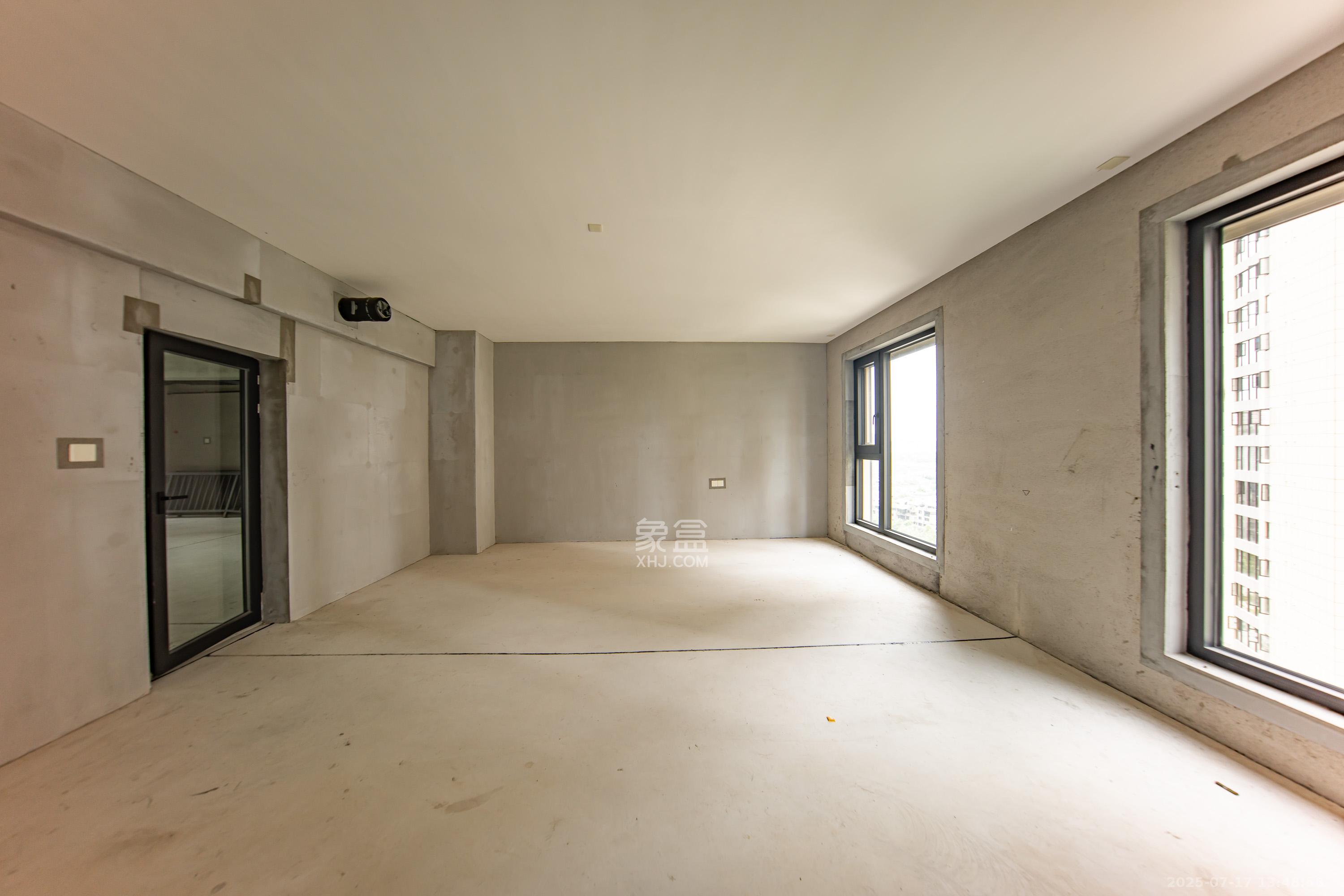 建投象山国际  6室2厅3卫   450.00万卧室