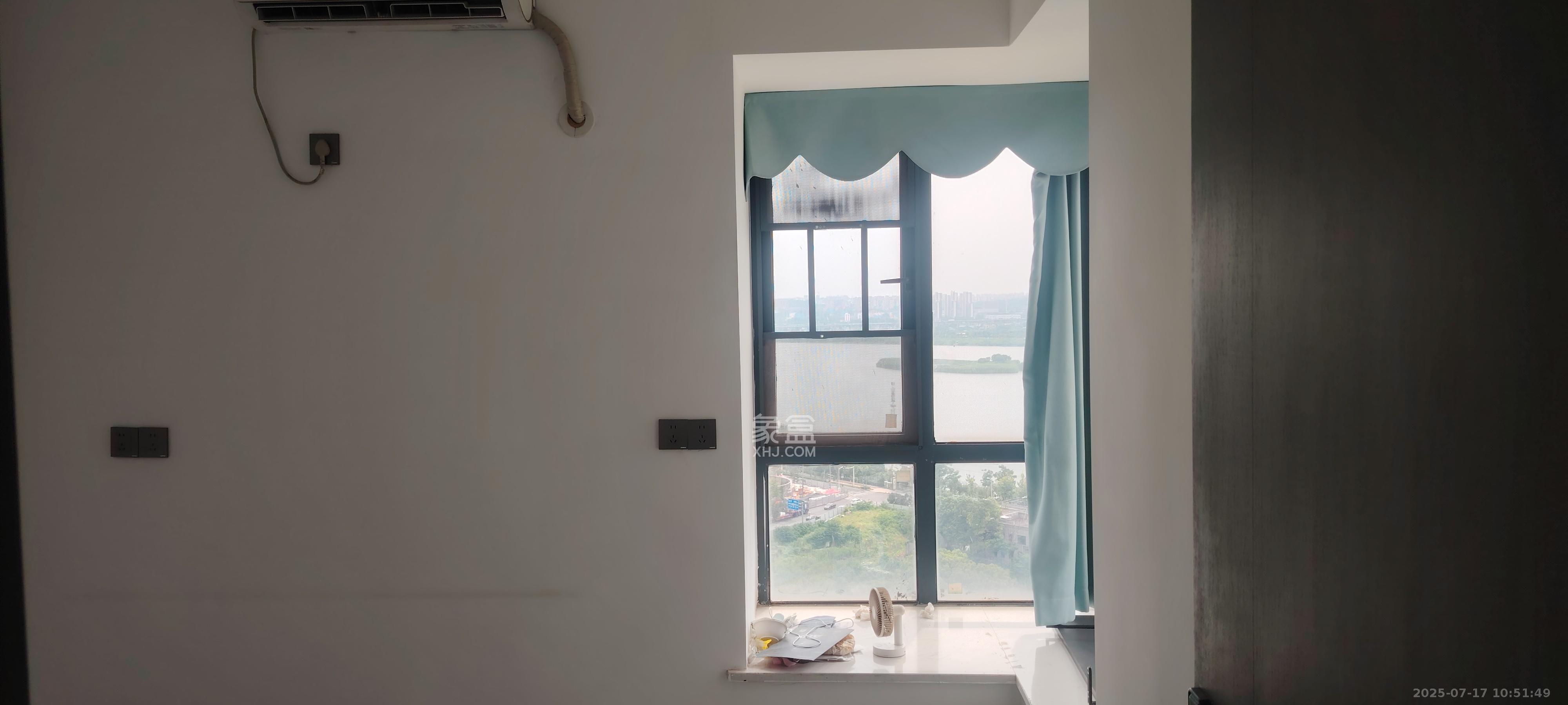 德惠雅苑(众星湘港公馆) 3室1厅1卫 2100.0元/月 德惠雅苑(众星湘港公馆) 3室1厅1卫 2100.0元/月室内图