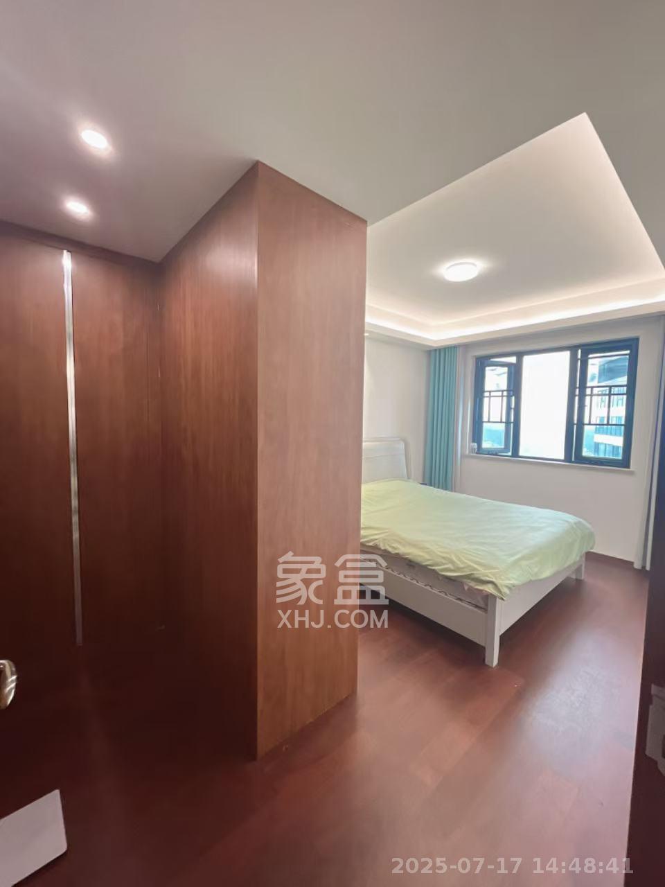 旭辉都会山  3室2厅2卫   4000.00元/月