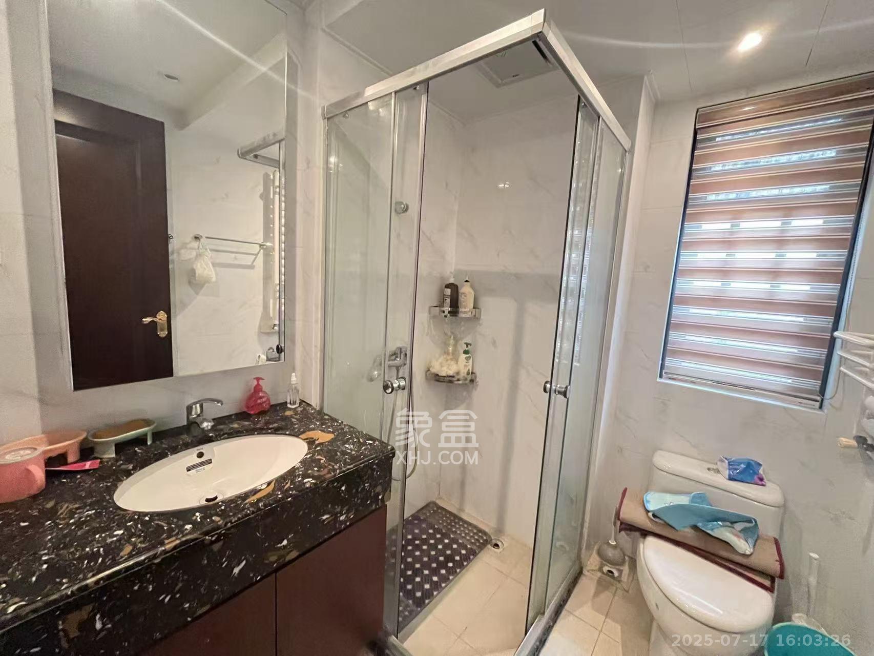 恒大江湾  3室2厅1卫    3000.0元/月室内图