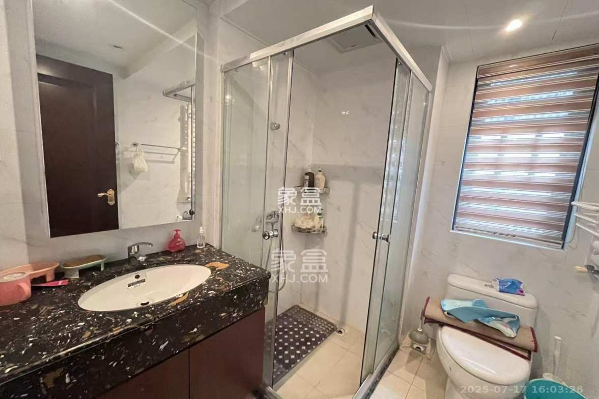 恒大江湾  3室2厅1卫    3000.0元/月 恒大江湾  3室2厅1卫    3000.0元/月室内图