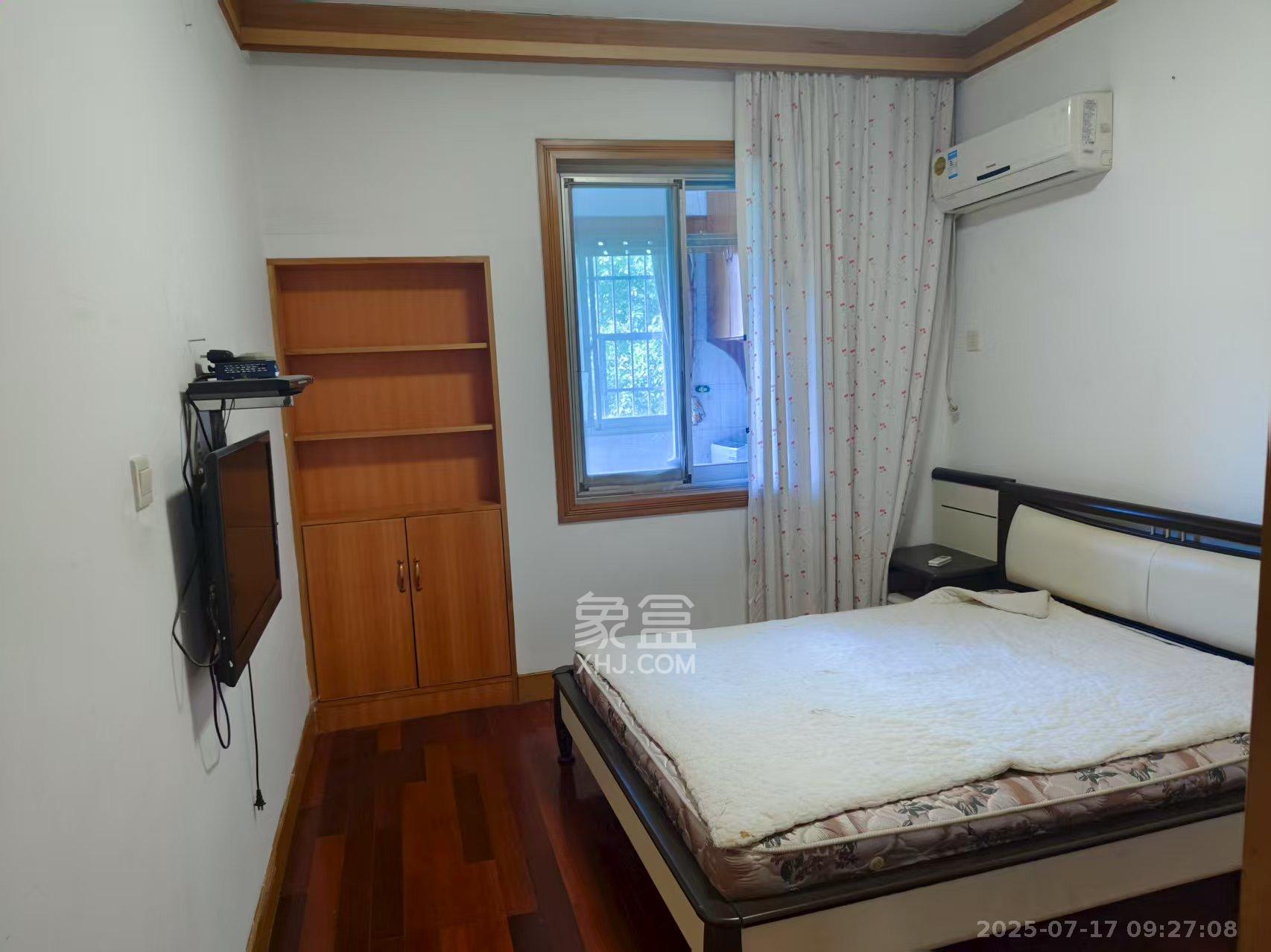 芙蓉区政府机关宿舍 3室2厅1卫 2200.0元/月 芙蓉区政府机关宿舍 3室2厅1卫 2200.0元/月室内图