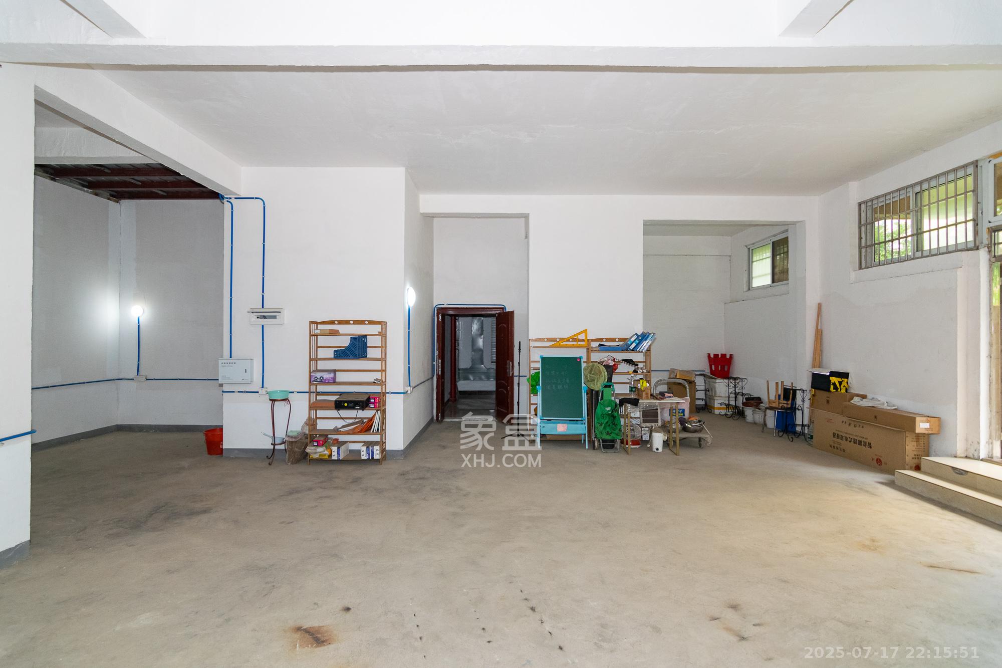 荣盛岳麓峰景 6室2厅3卫 128.8万 荣盛岳麓峰景 6室2厅3卫 128.8万其他