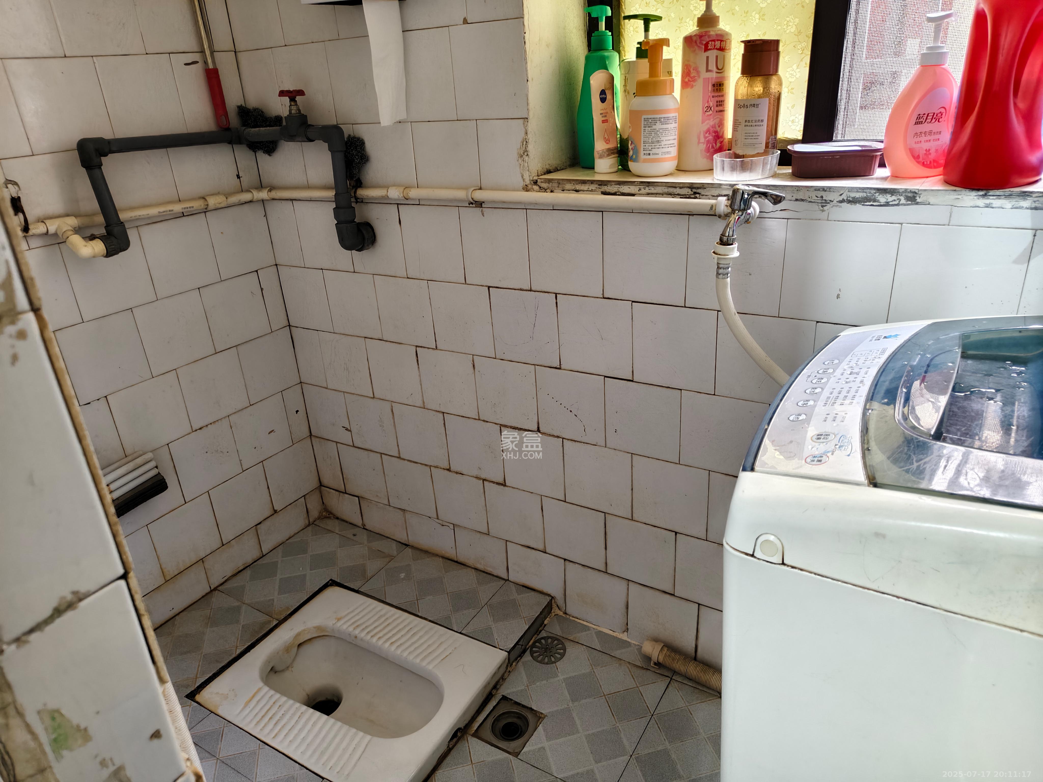 文庙坪小区 2室1厅1卫 1700.0元/月 文庙坪小区 2室1厅1卫 1700.0元/月室内图