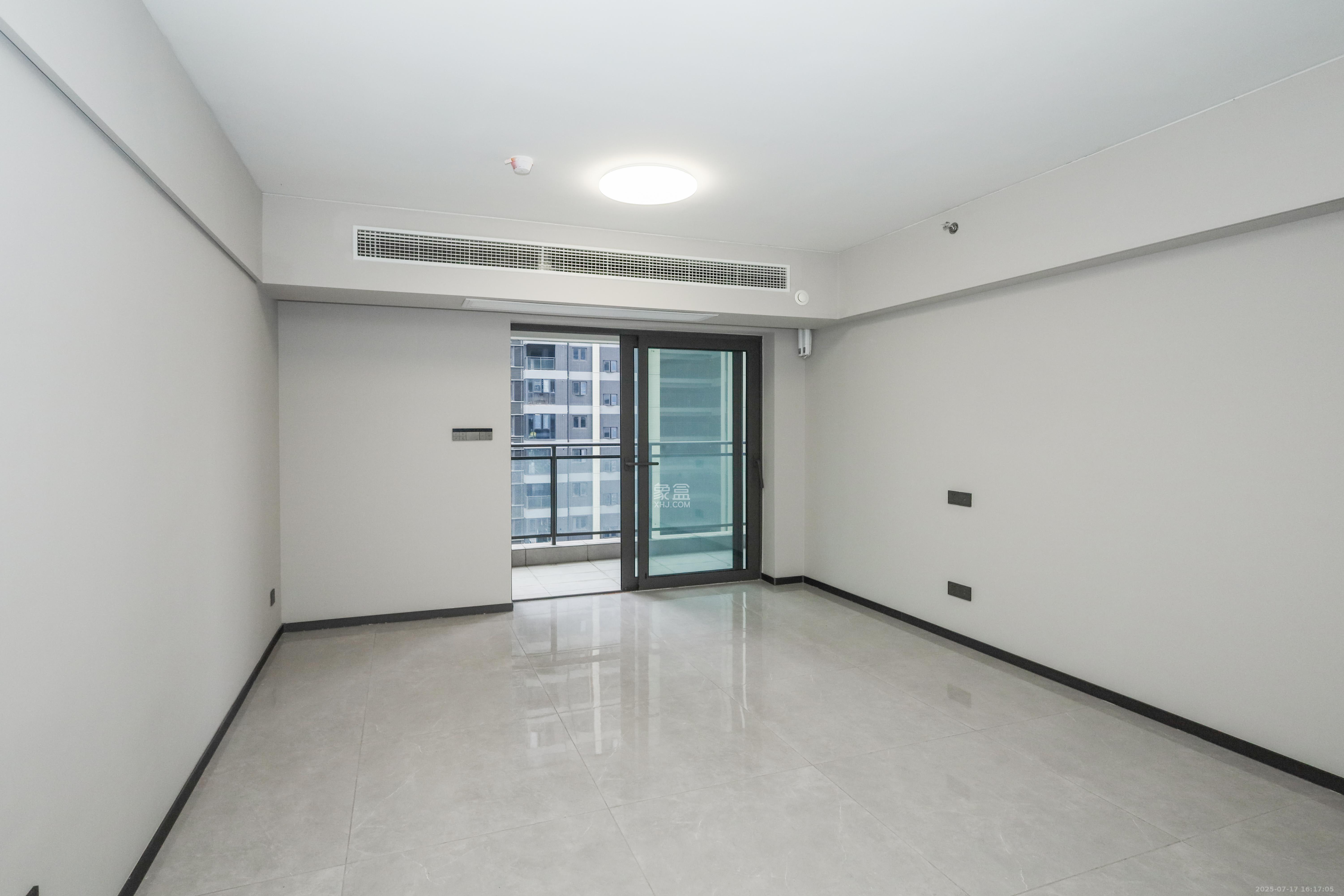 时代梅溪领峰  4室2厅2卫    3200.0元/月室内图