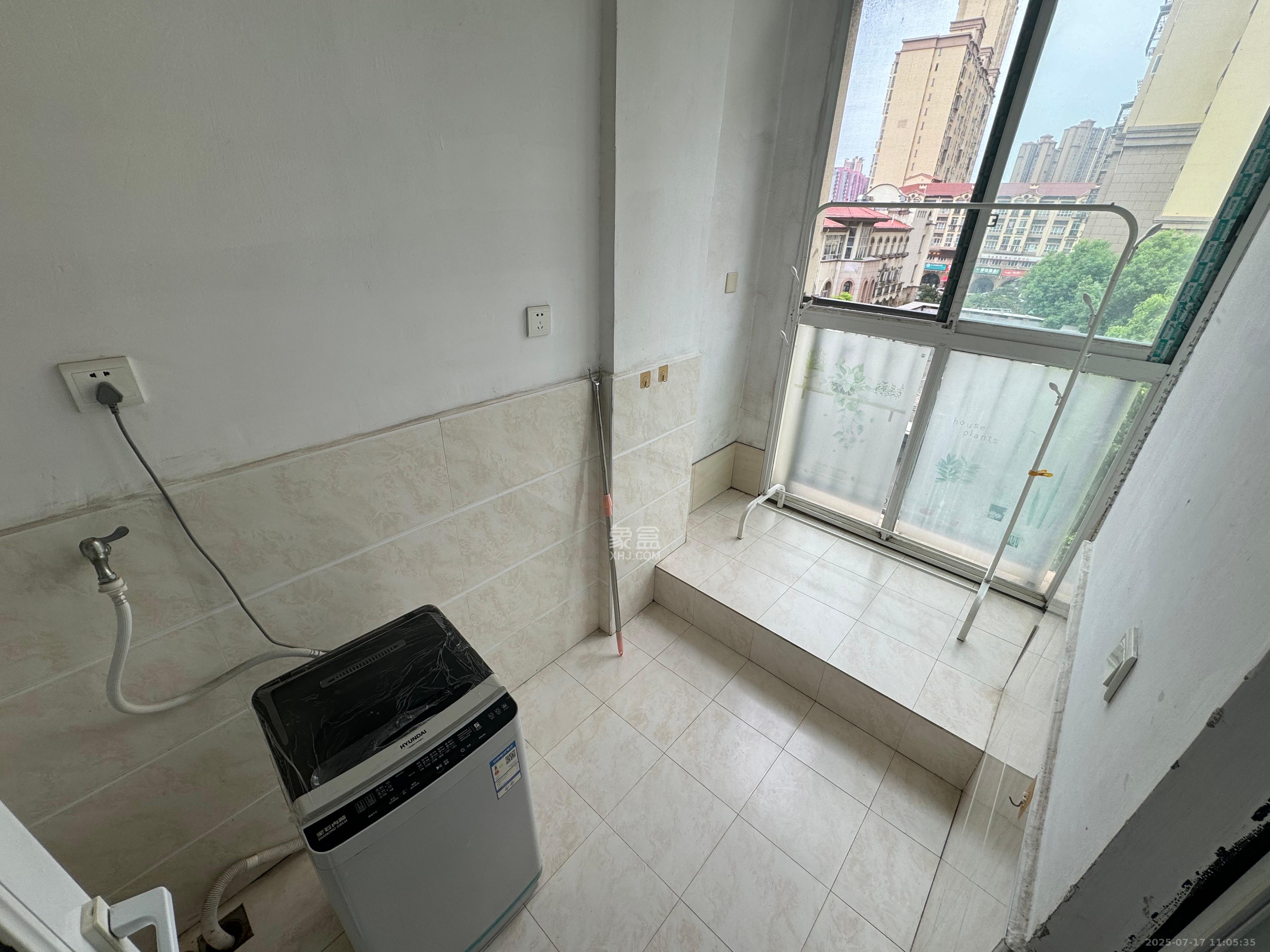 万国城(当代满庭春MOMA)三期 1室1厅1卫 1600.0元/月 万国城(当代满庭春MOMA)三期 1室1厅1卫 1600.0元/月室内图