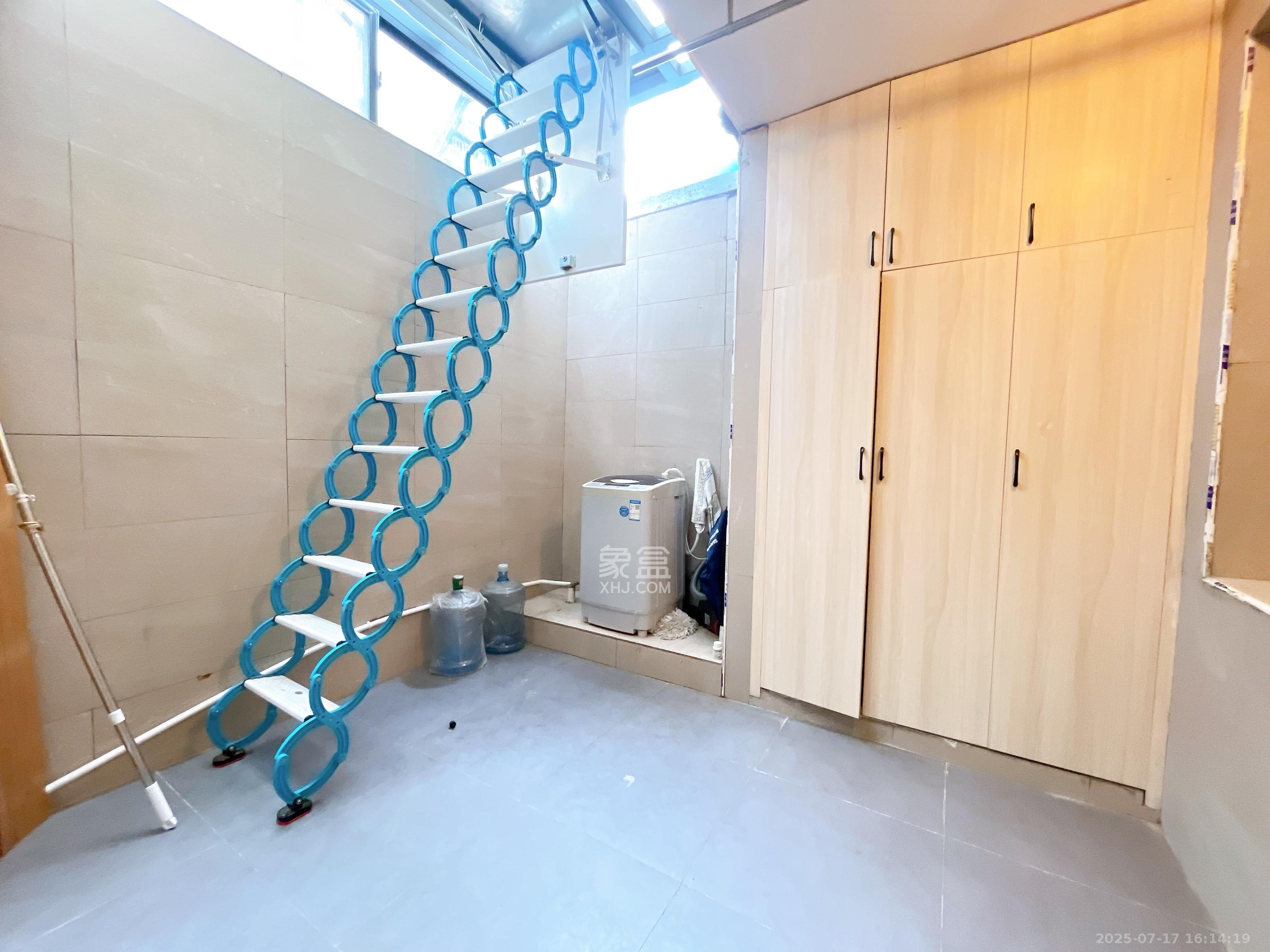 茅亭子  3室1厅1卫    3400.0元/月室内图