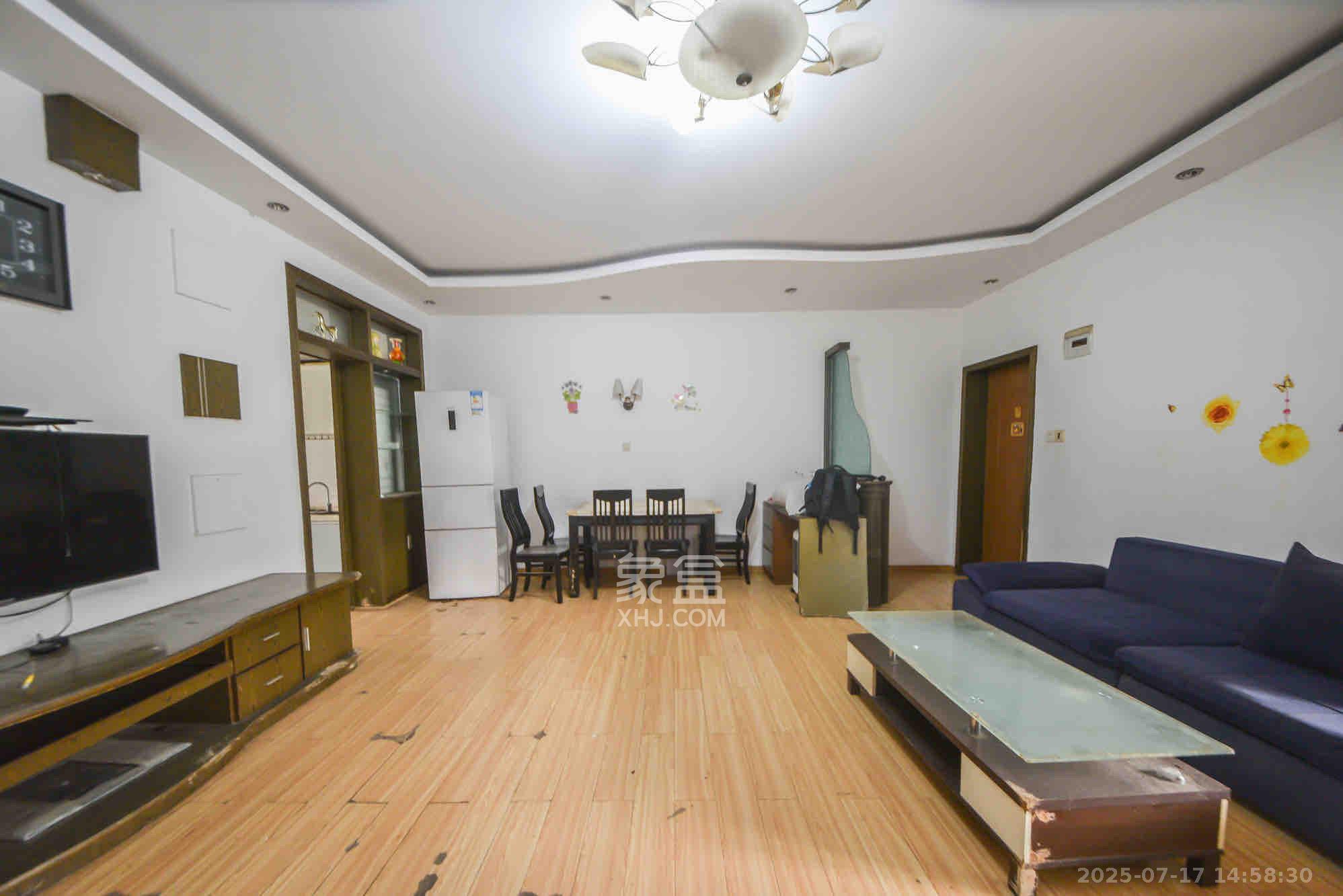 天韵家园 3室1厅1卫 1700.0元/月 天韵家园 3室1厅1卫 1700.0元/月室内图