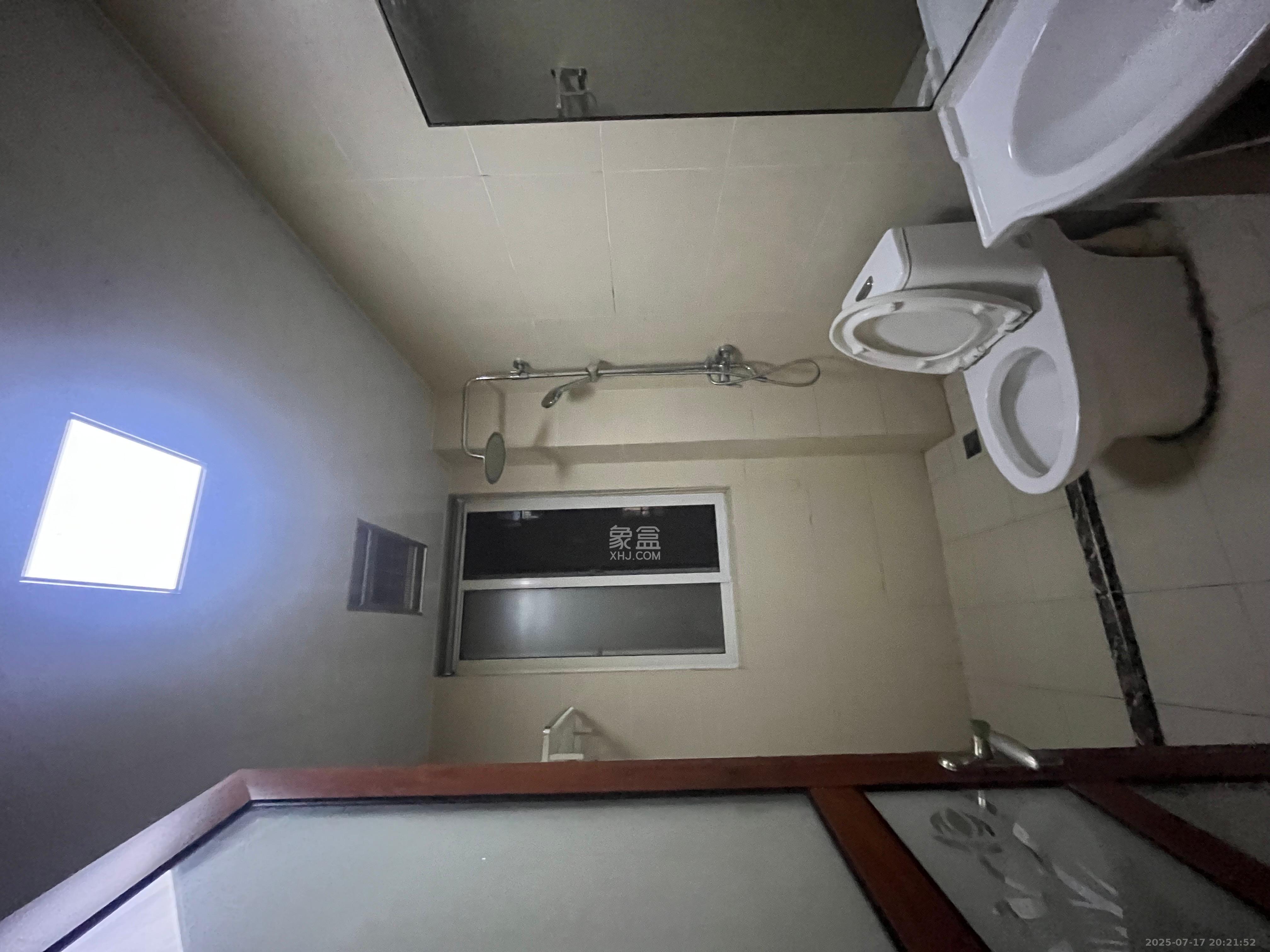 星城荣域  2室2厅2卫   2700.00元/月室内图