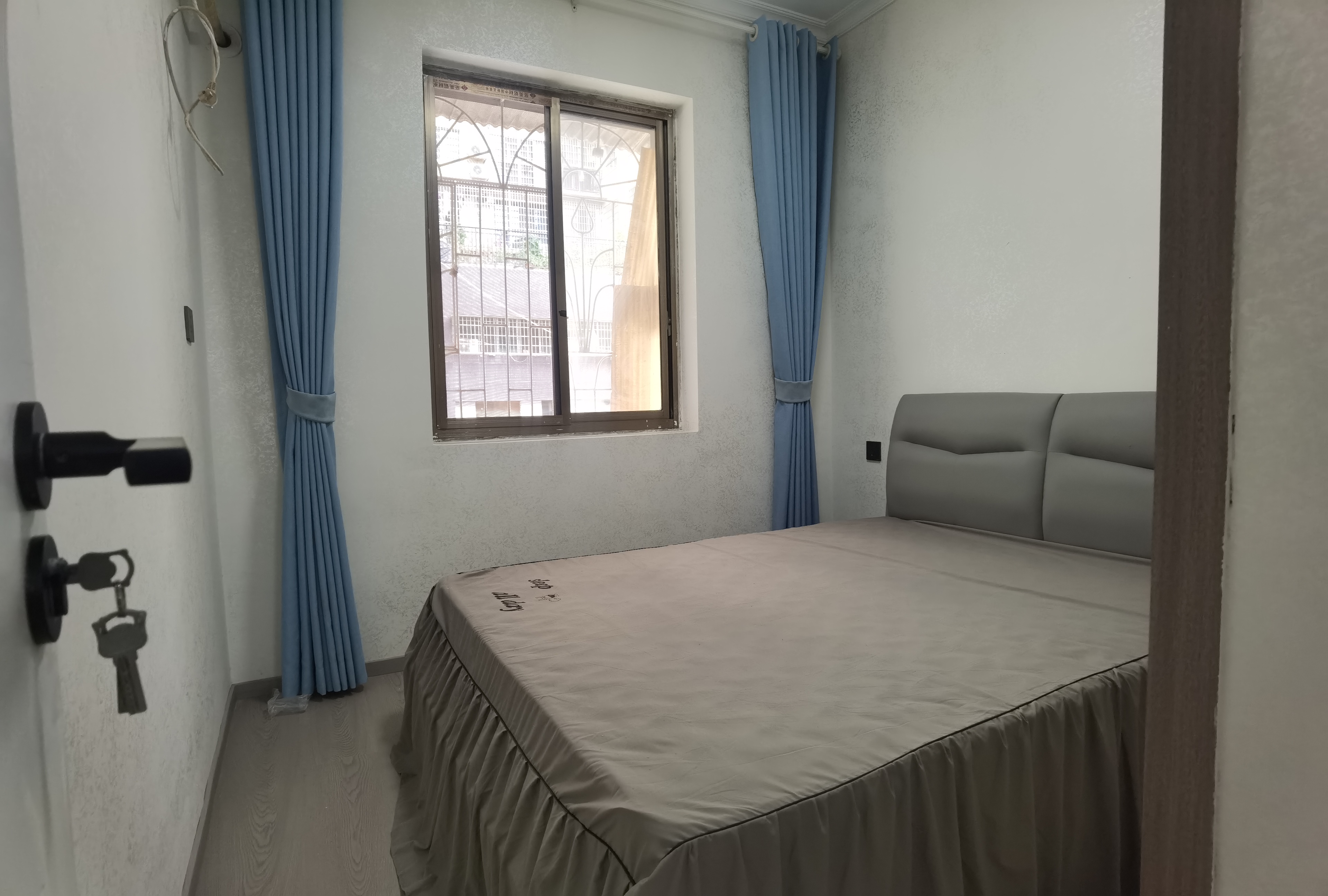 娄星区散盘 3室2厅1卫 39.8万 娄星区散盘 3室2厅1卫 39.8万客厅