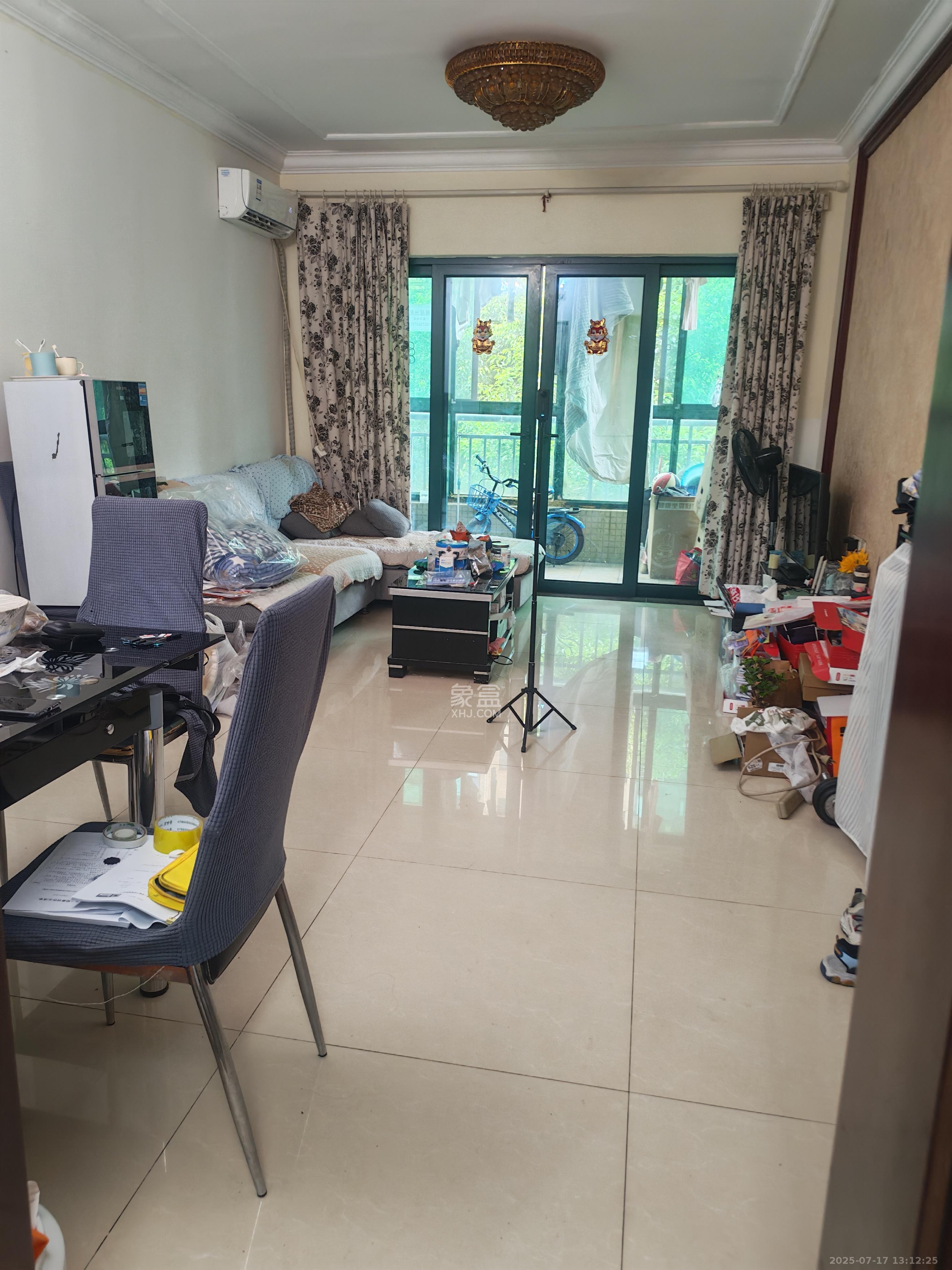 恒大华府 3室2厅1卫 2500.0元/月 恒大华府 3室2厅1卫 2500.0元/月室内图