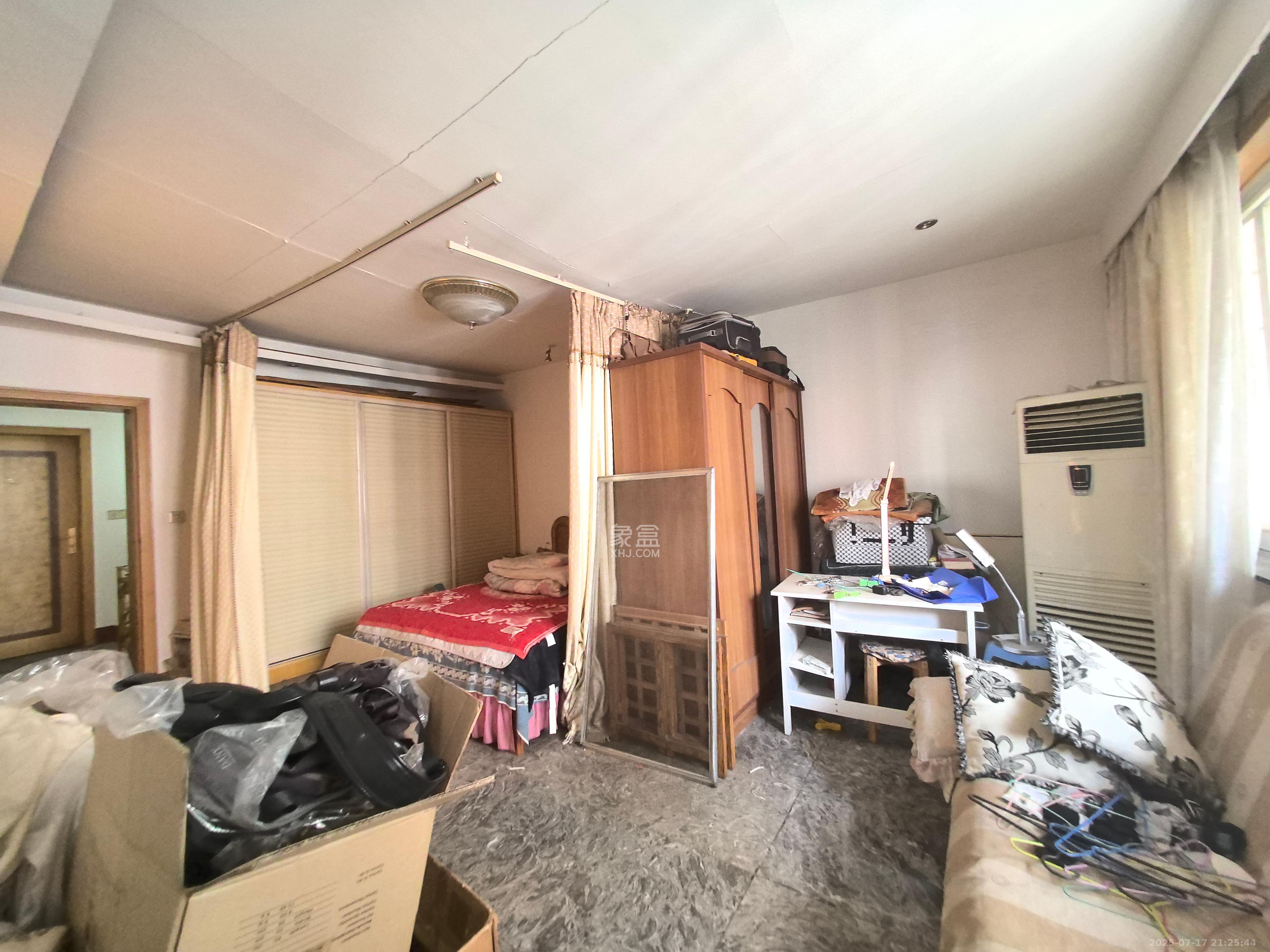 梓园大厦  3室2厅2卫   3500.00元/月室内图