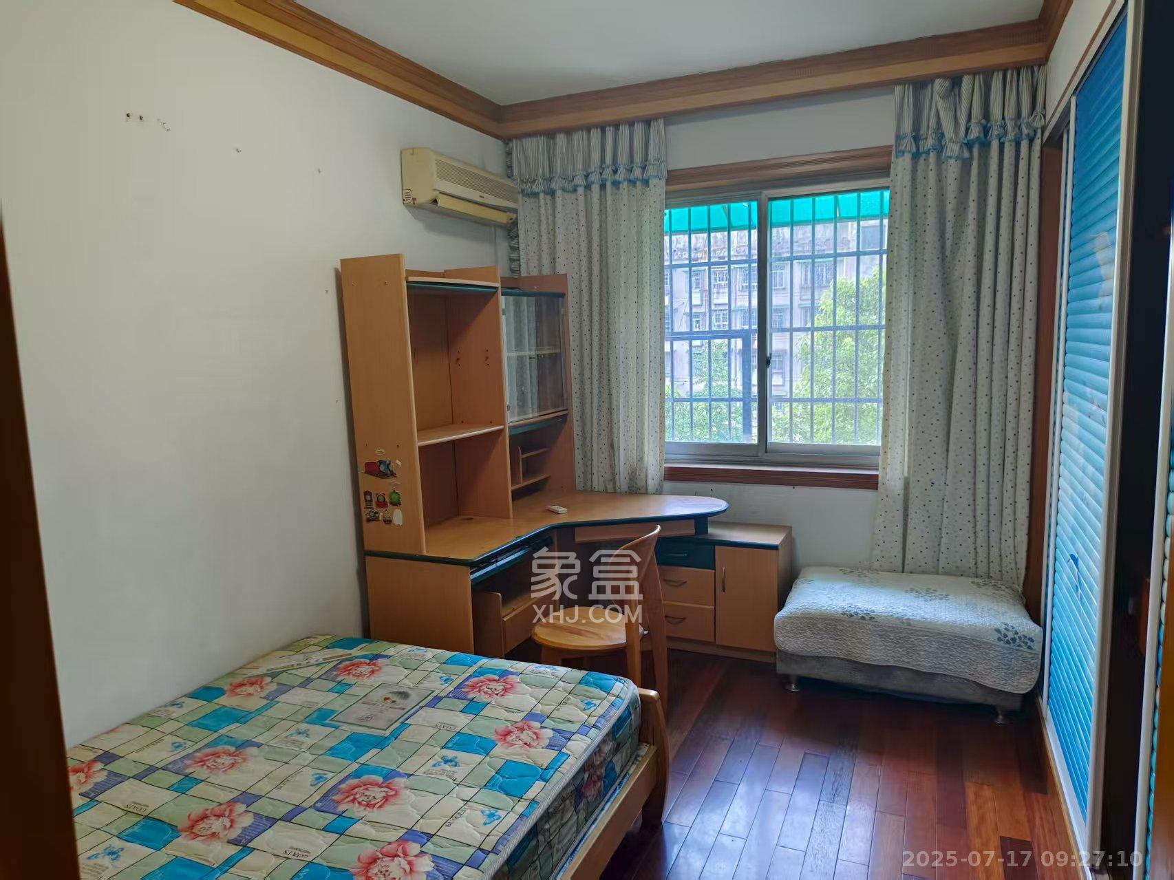 芙蓉区政府机关宿舍 3室2厅1卫 2200.0元/月 芙蓉区政府机关宿舍 3室2厅1卫 2200.0元/月室内图