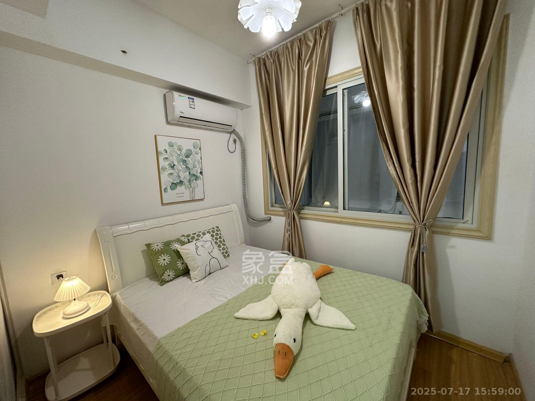 上城星座  1室2厅1卫    3500.0元/月 上城星座  1室2厅1卫    3500.0元/月室内图