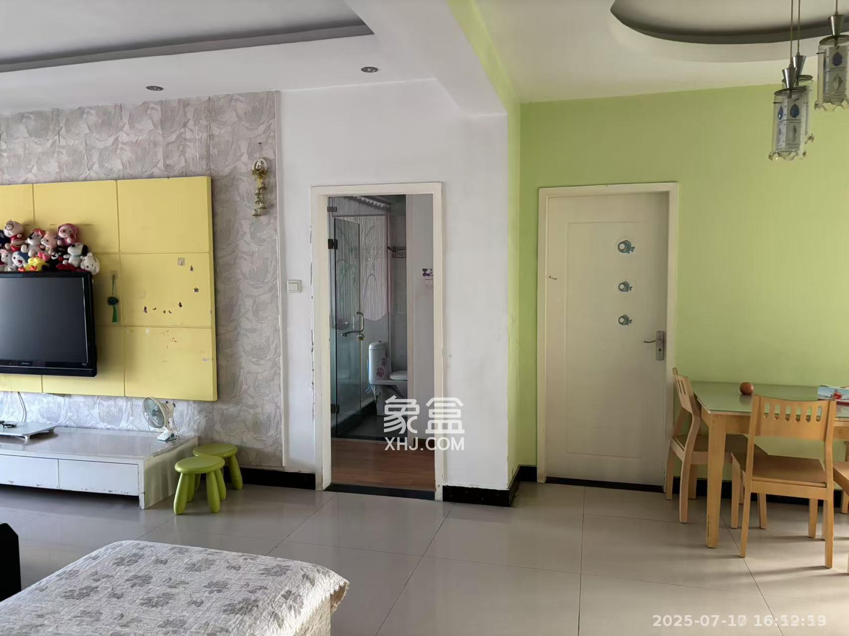 金领家族 3室2厅1卫 1800.0元/月 金领家族 3室2厅1卫 1800.0元/月室内图