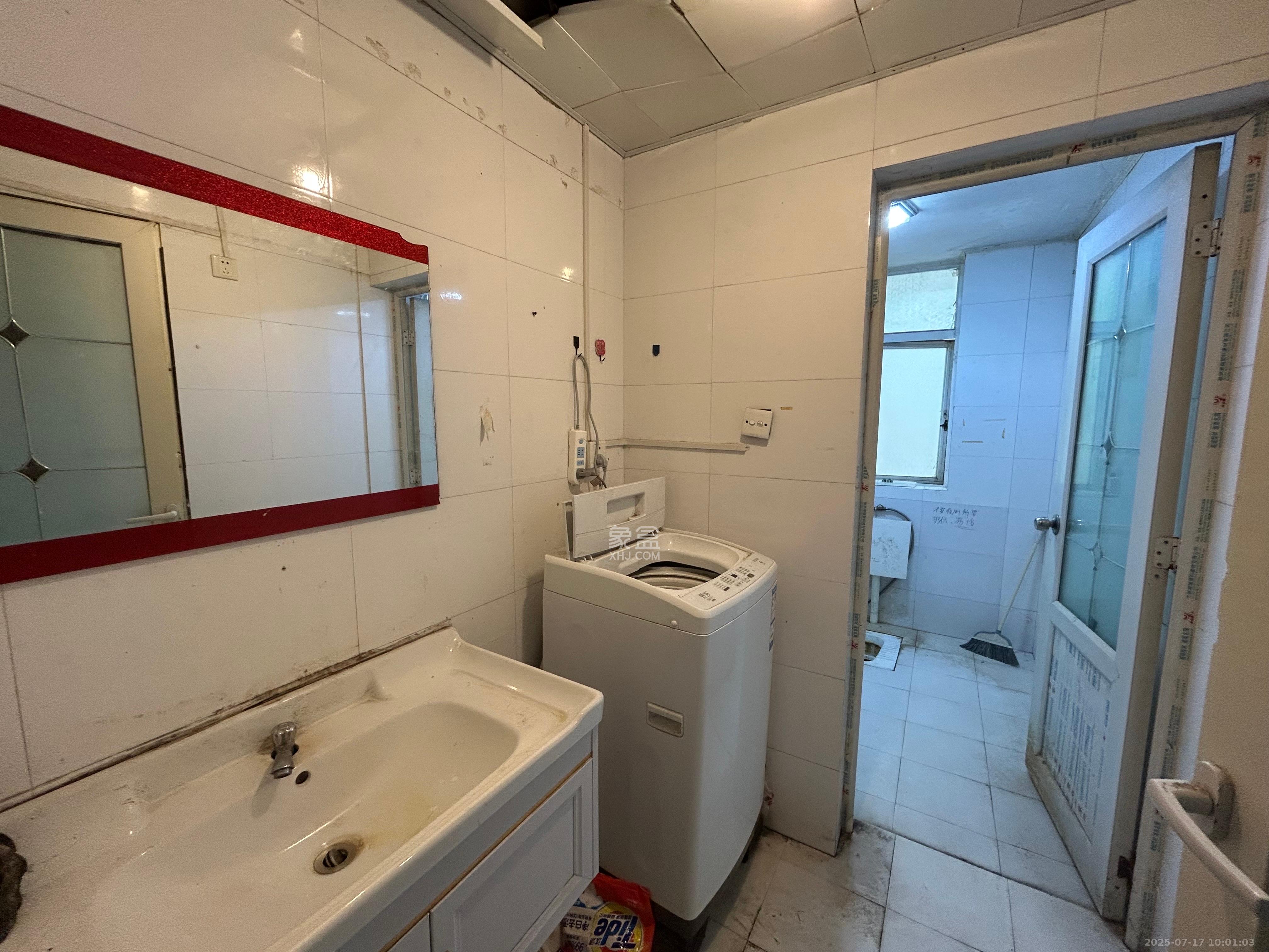 东门壹号家园 1室1厅1卫 800.0元/月 东门壹号家园 1室1厅1卫 800.0元/月室内图