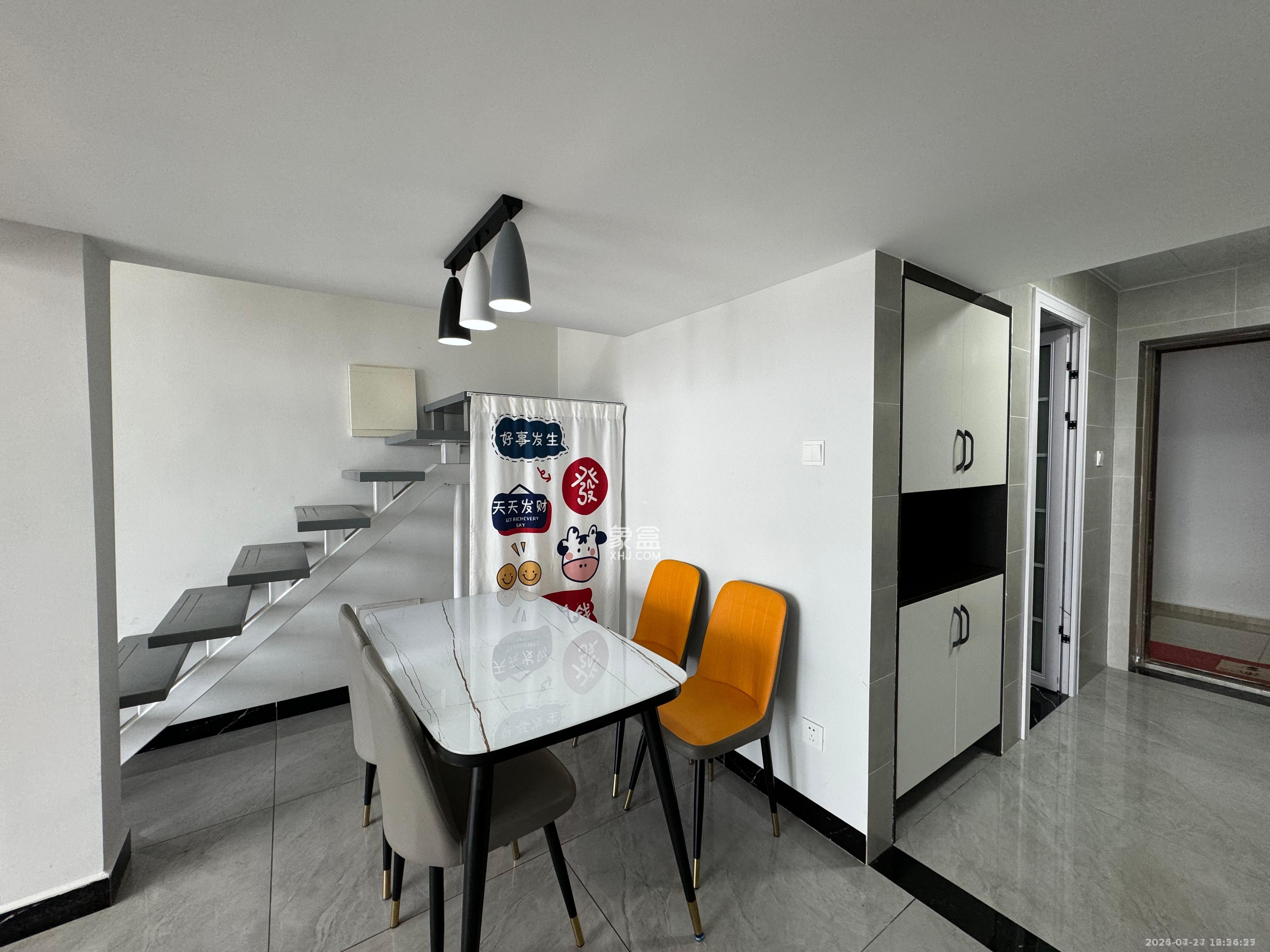 奥克斯滨仕花园(奥克斯洋湖广场/奥克斯中心)  1室0厅0卫    1900.0元/月 奥克斯滨仕花园(奥克斯洋湖广场/奥克斯中心)  1室0厅0卫    1900.0元/月室内图