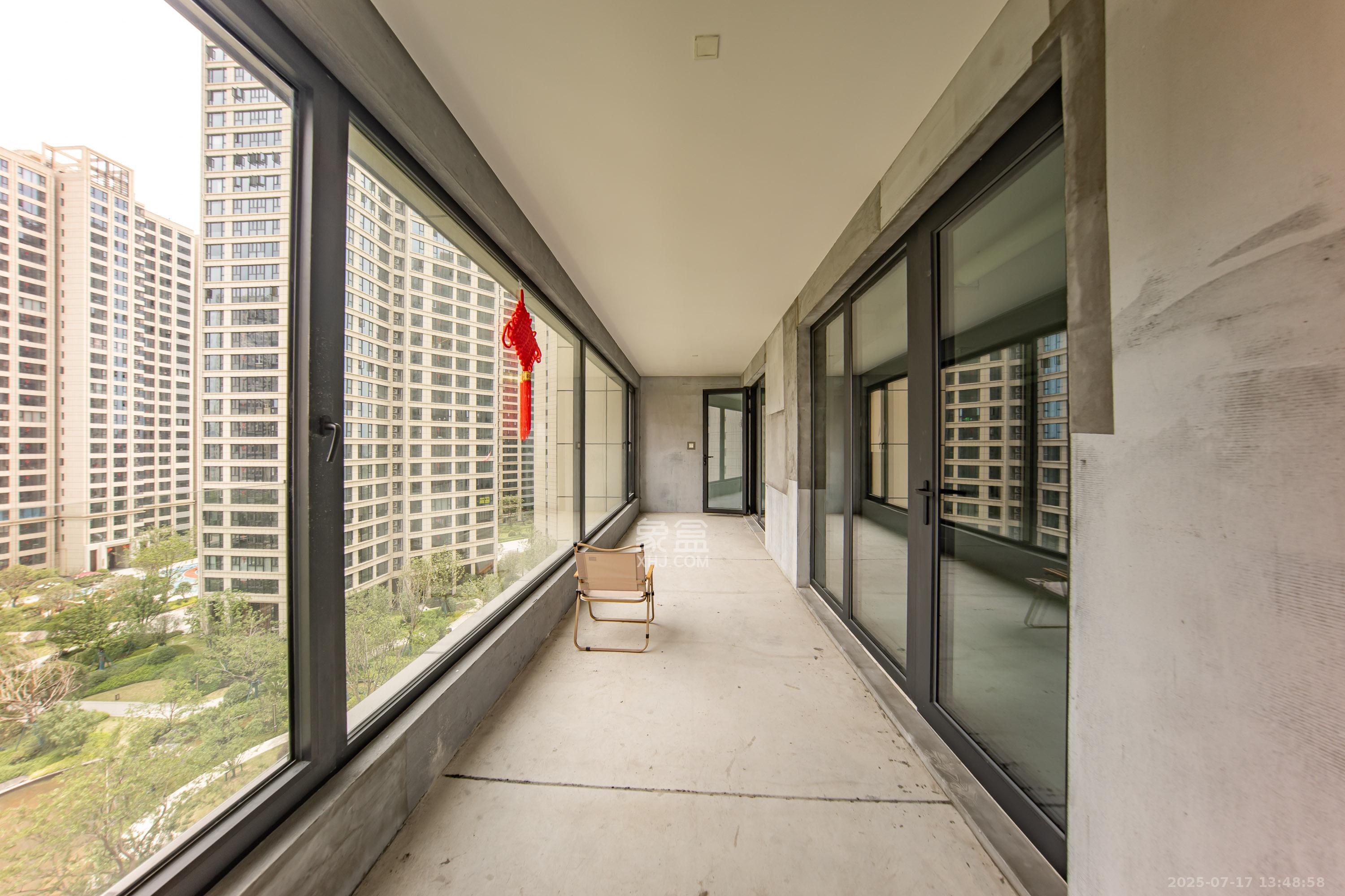 建投象山国际  6室2厅3卫   450.00万阳台