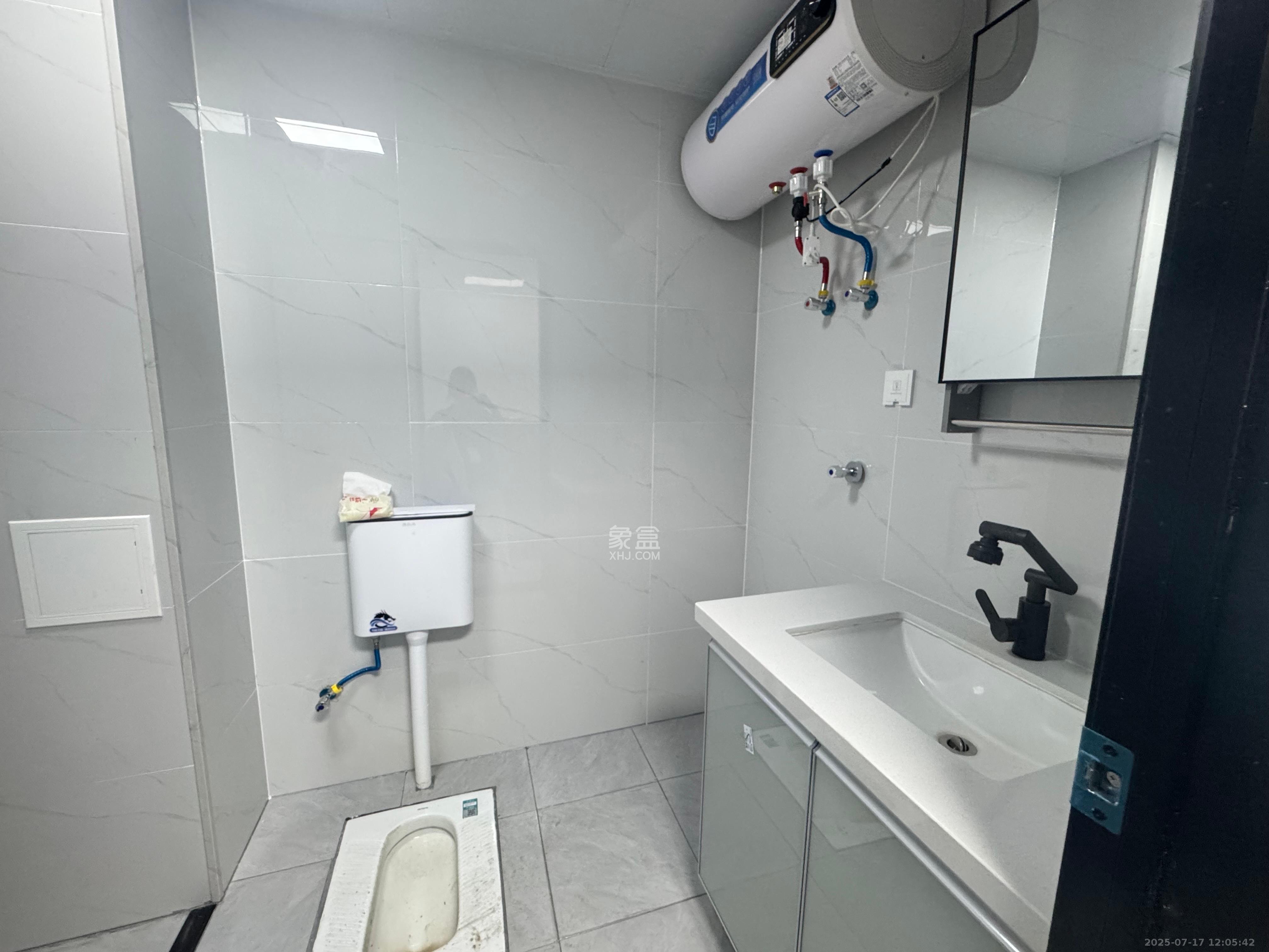 恒大誉府(融誉商业中心) 1室1厅1卫 1600.0元/月 恒大誉府(融誉商业中心) 1室1厅1卫 1600.0元/月室内图