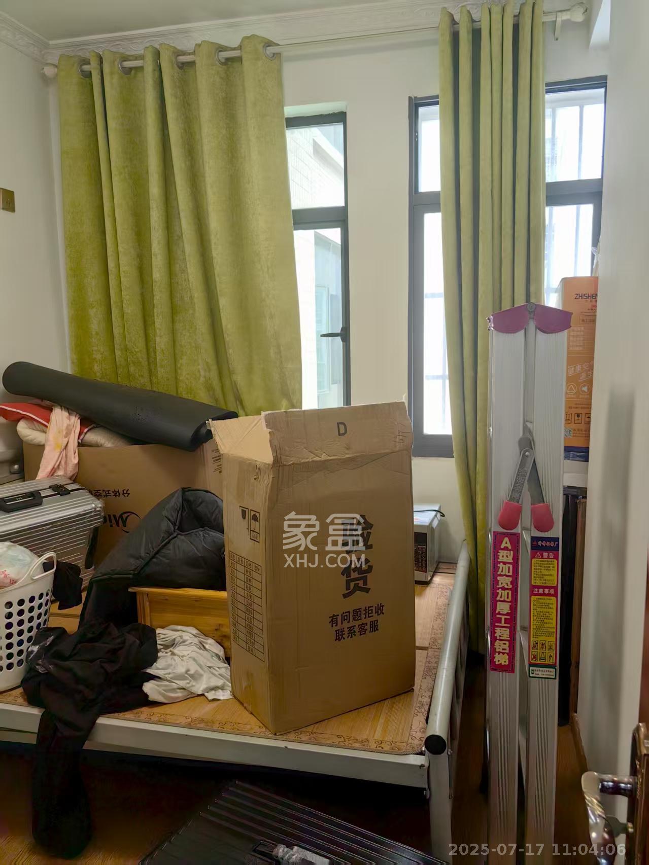 天元涉外景园C区  3室2厅1卫   2500.00元/月室内图