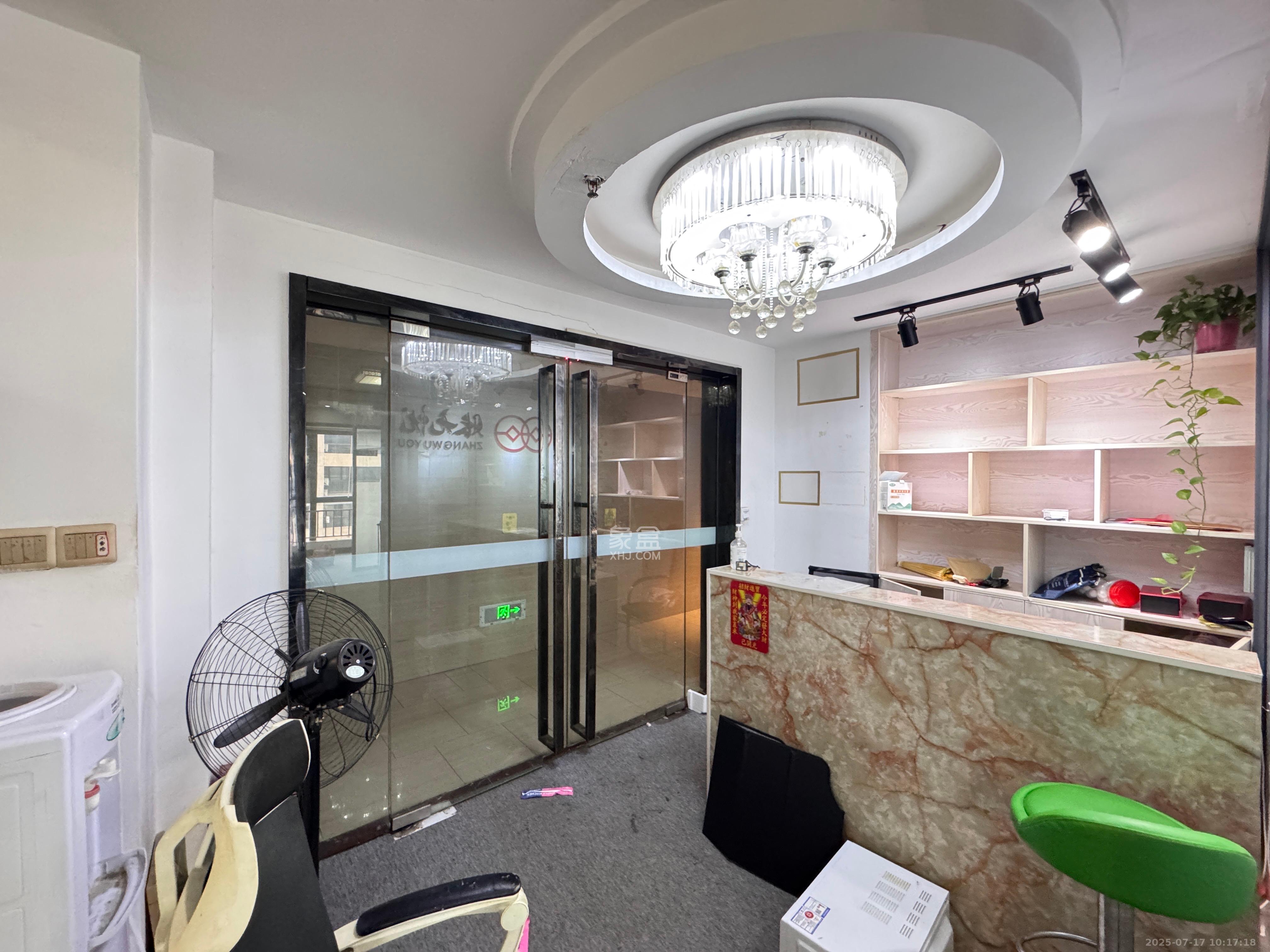 德思勤城市广场(宝格丽公寓) 1室1厅1卫 6000.0元/月 德思勤城市广场(宝格丽公寓) 1室1厅1卫 6000.0元/月室内图