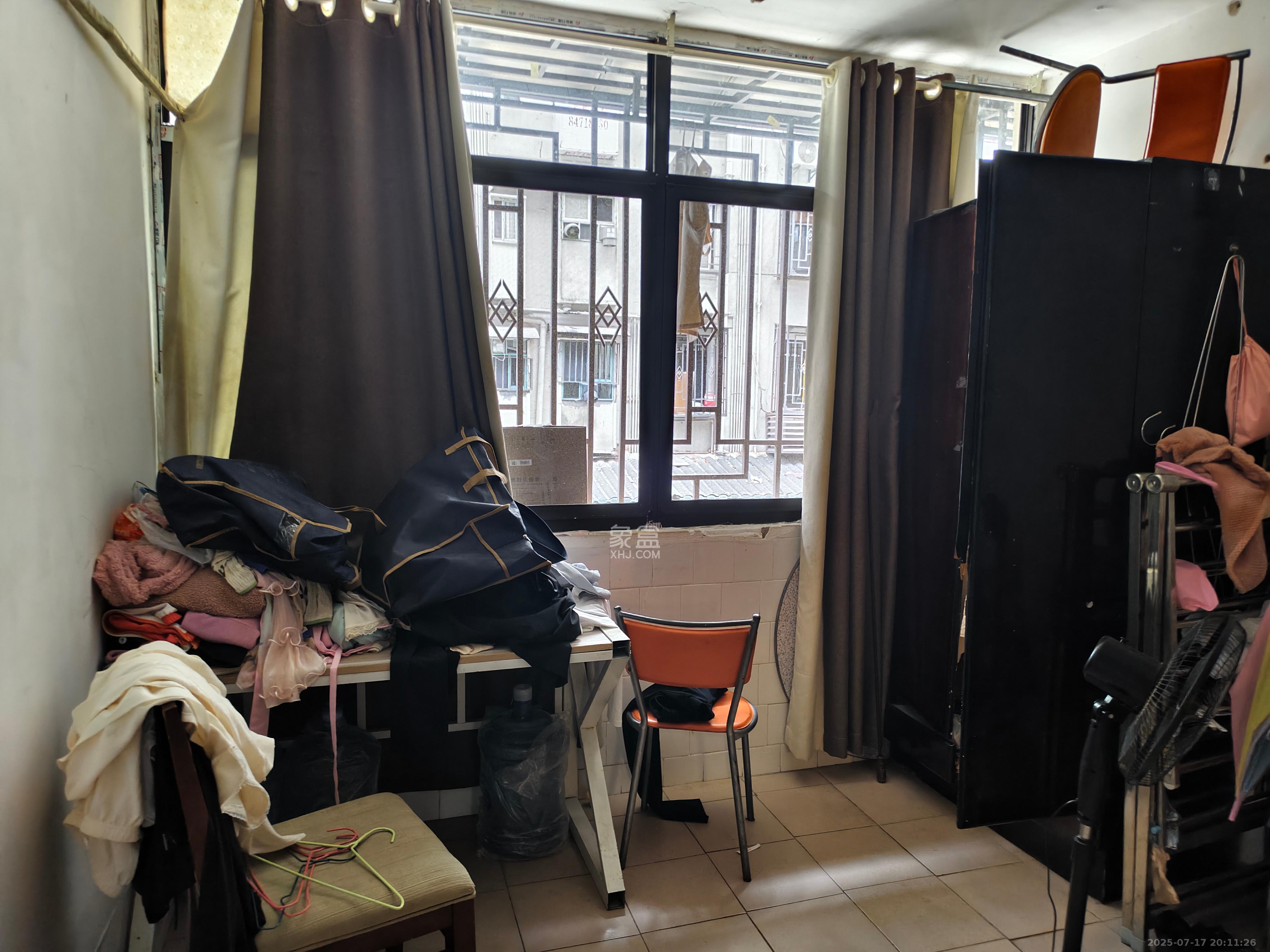 文庙坪小区 2室1厅1卫 1700.0元/月 文庙坪小区 2室1厅1卫 1700.0元/月室内图